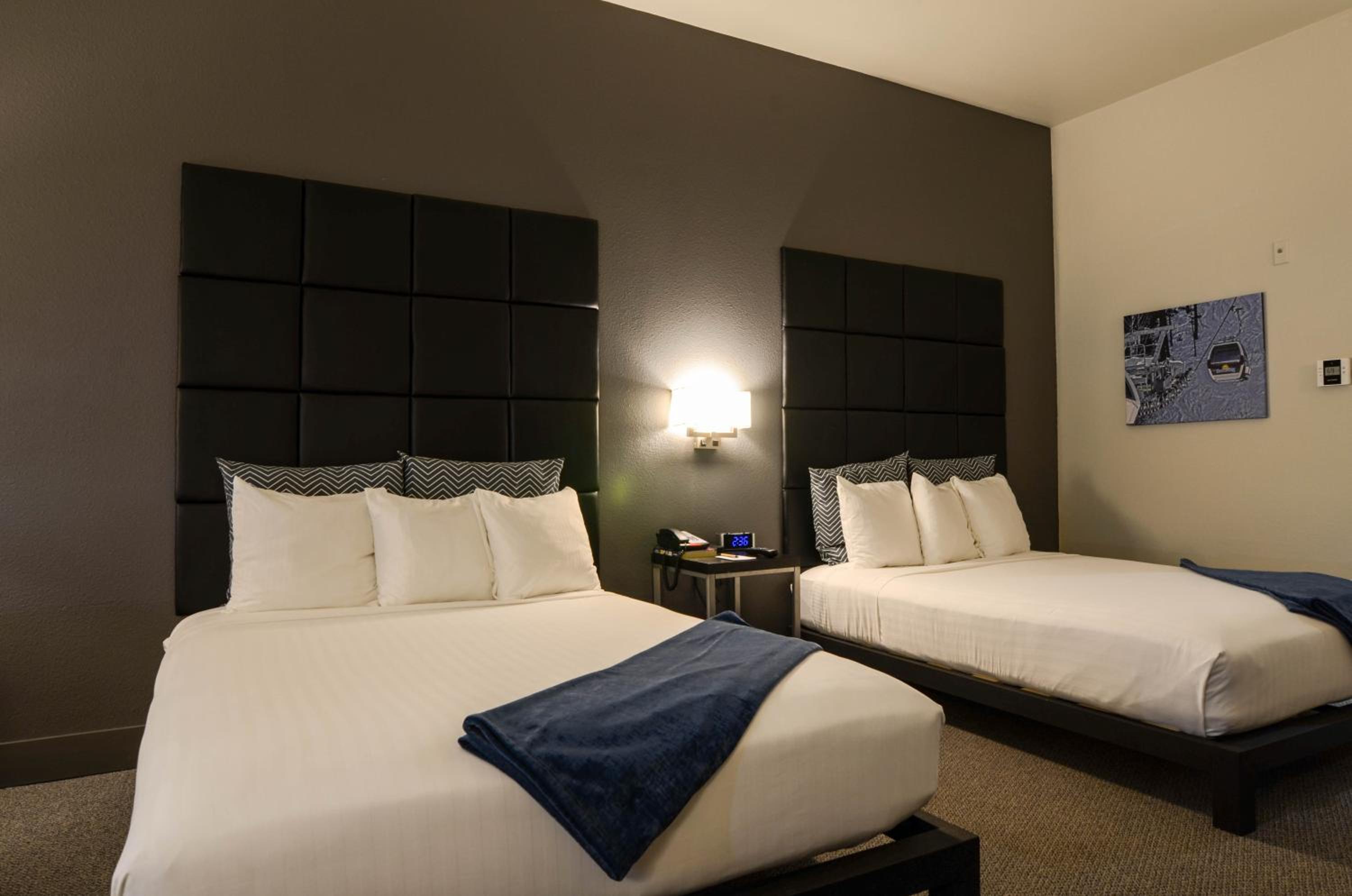 Standard Queen Room photo 2