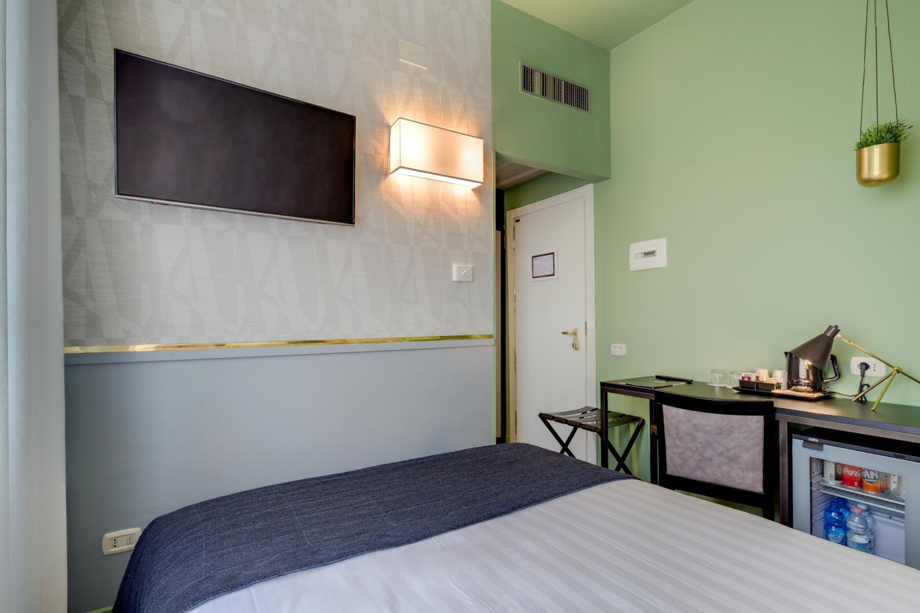 Single Room photo 3