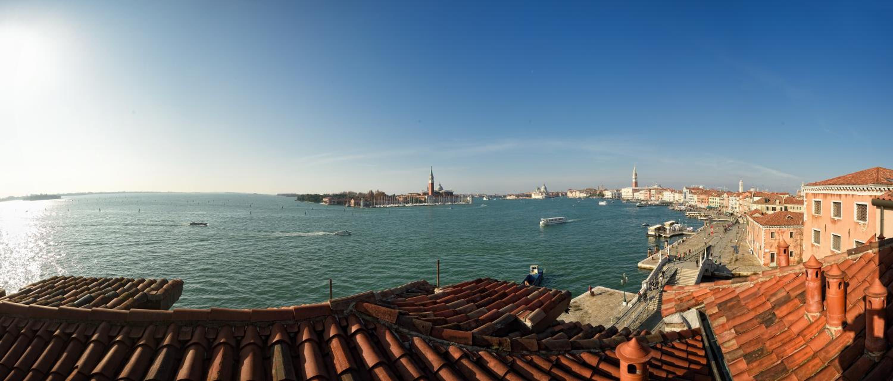 Suite with Terrace and Lagoon View photo 2