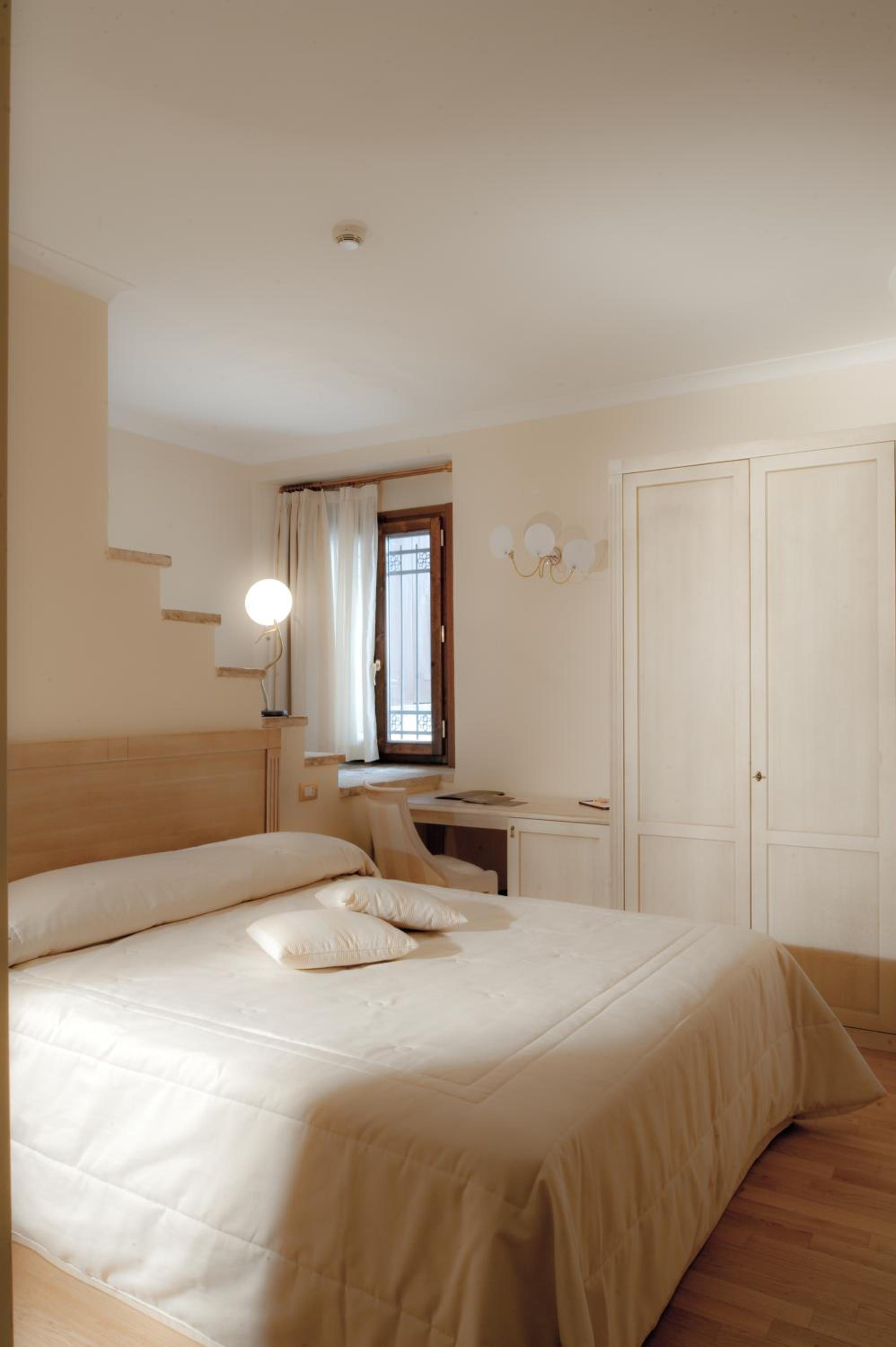 Superior Double/Twin Room - Photo 11