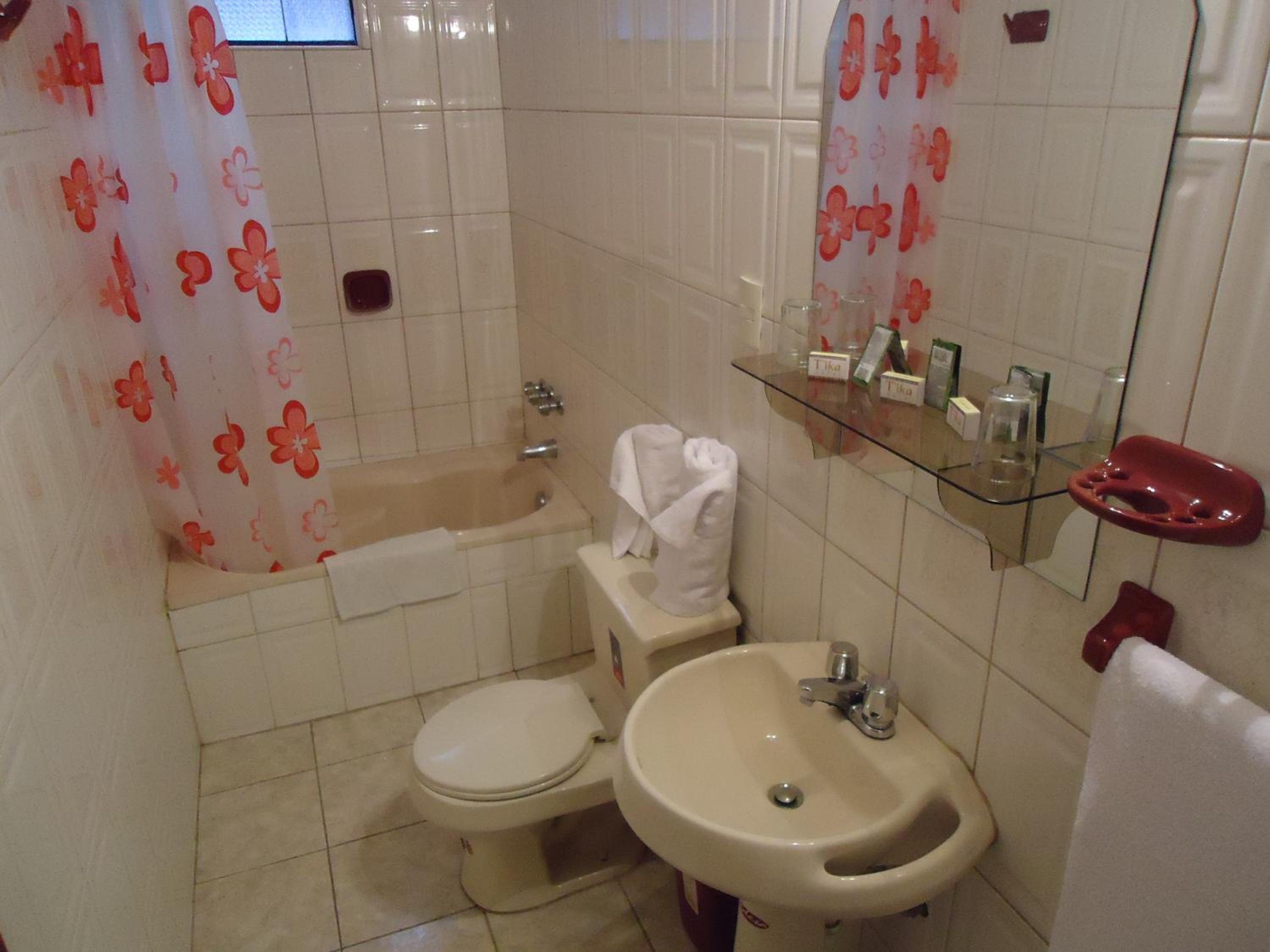 Single Room with Private Bathroom photo 2
