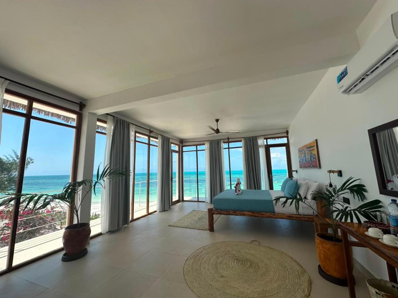 King Suite with Ocean View