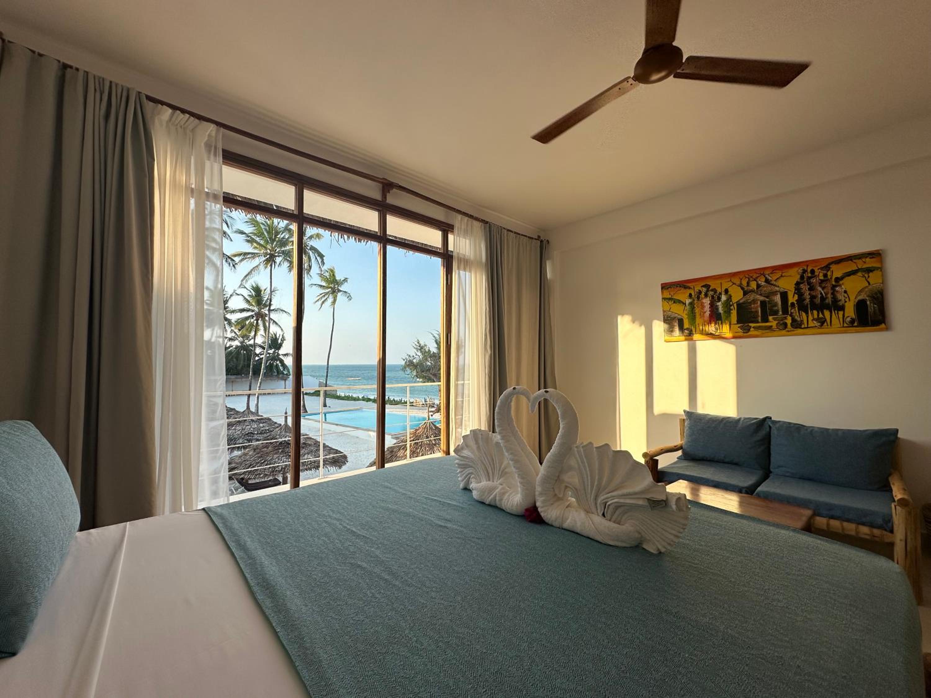 Deluxe Double Room with Balcony and Sea View