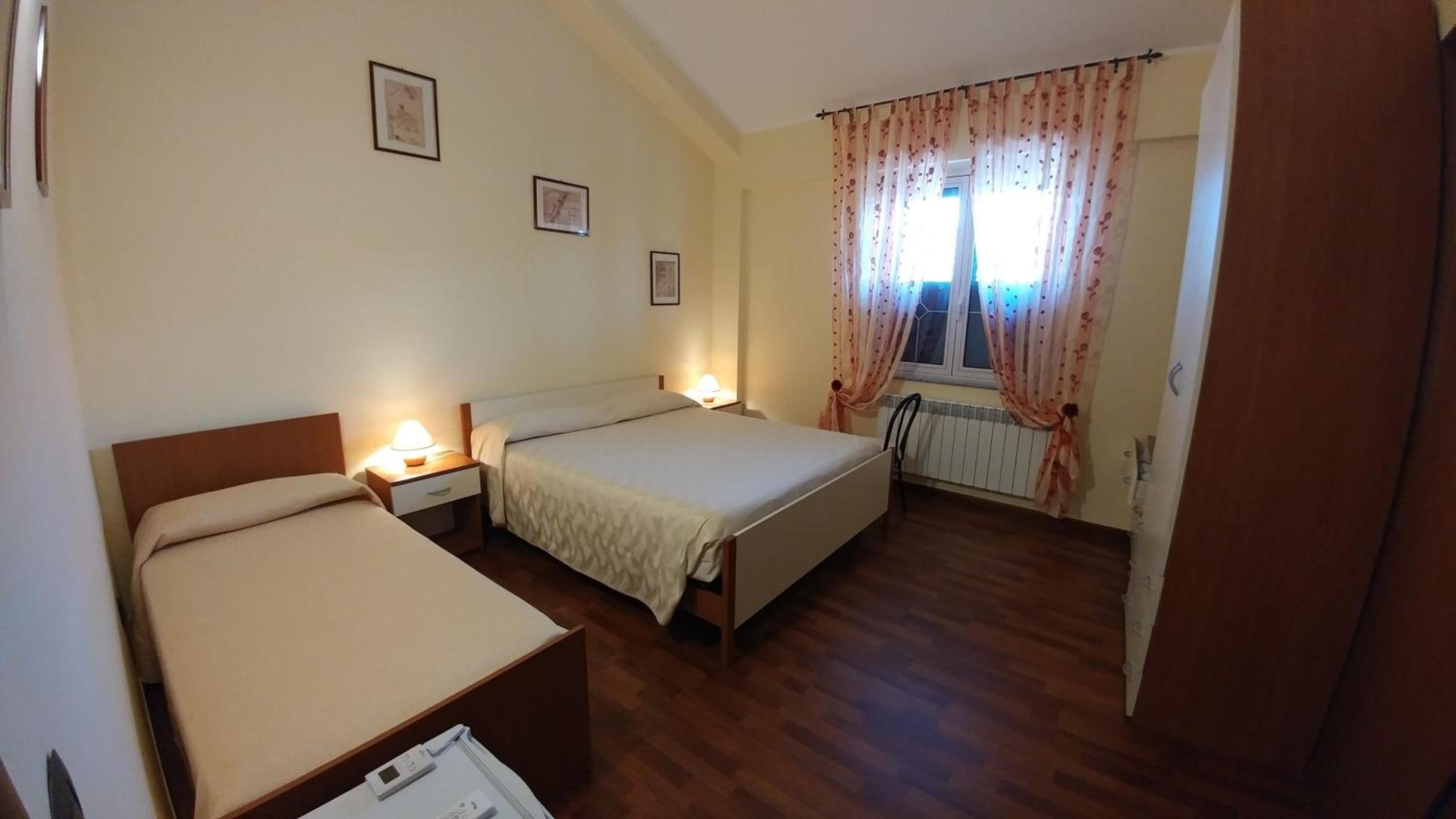 Triple Room with Private Bathroom photo 3