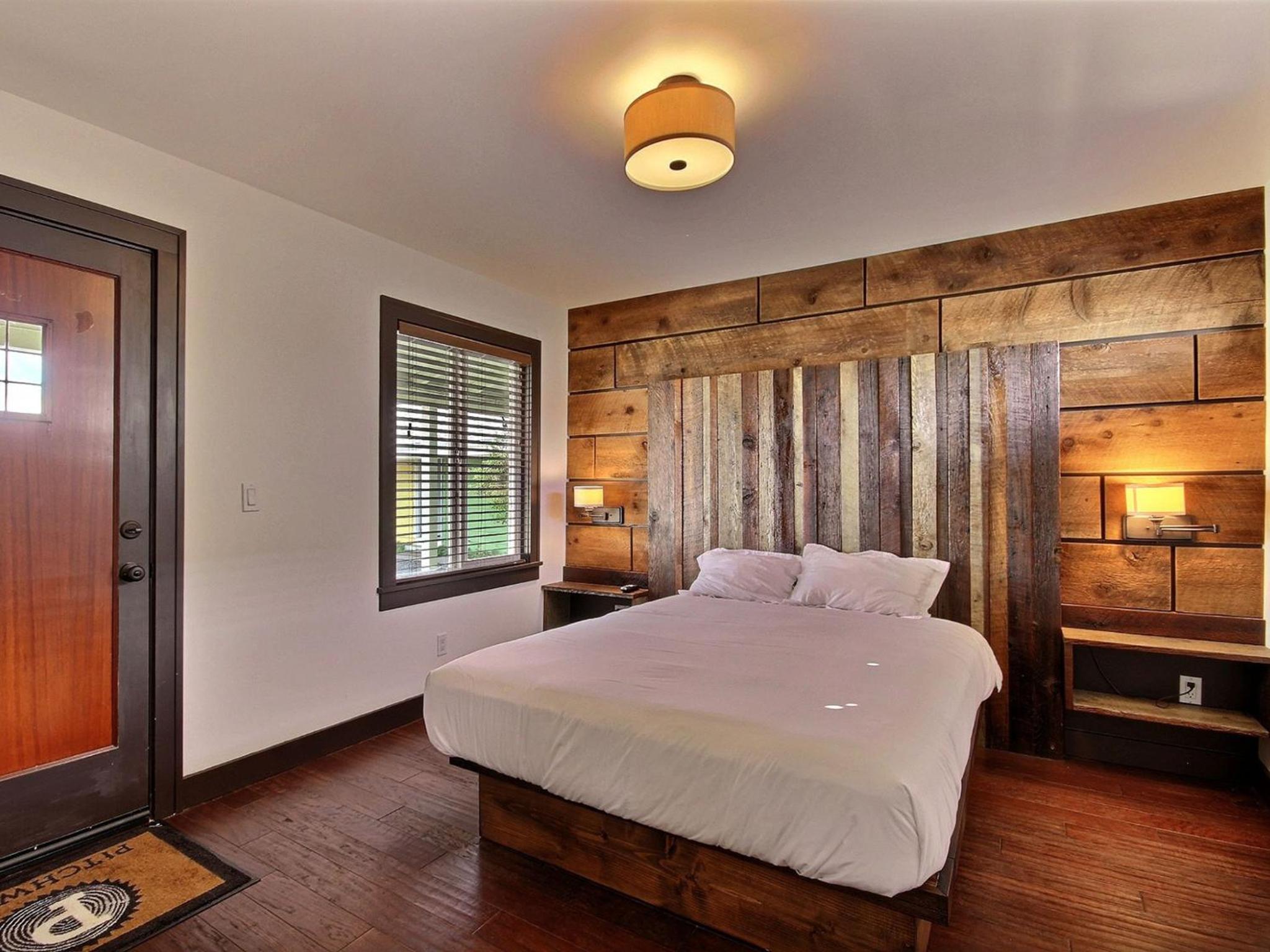 Standard Queen Room photo 1