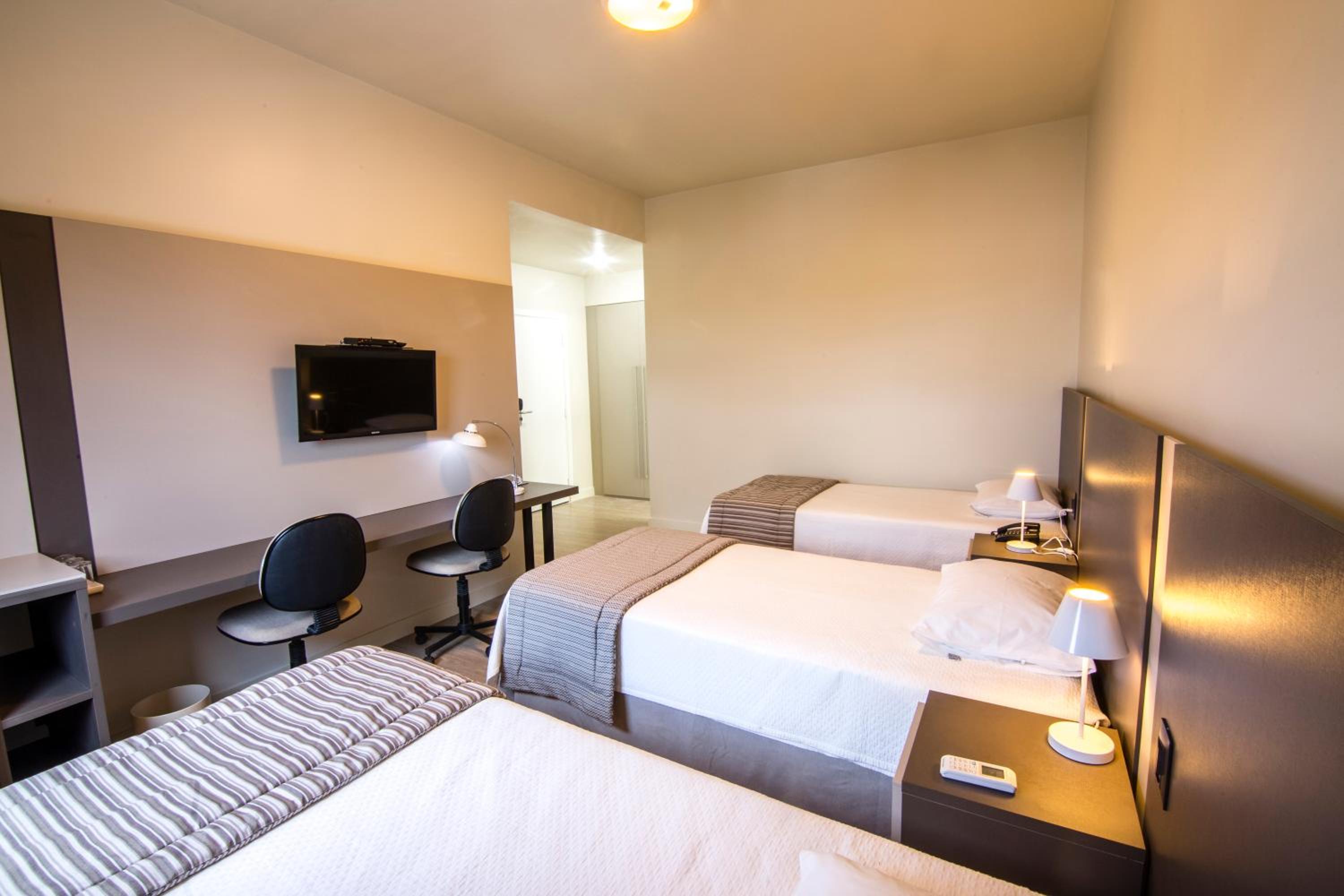 Deluxe Triple Room photo 3