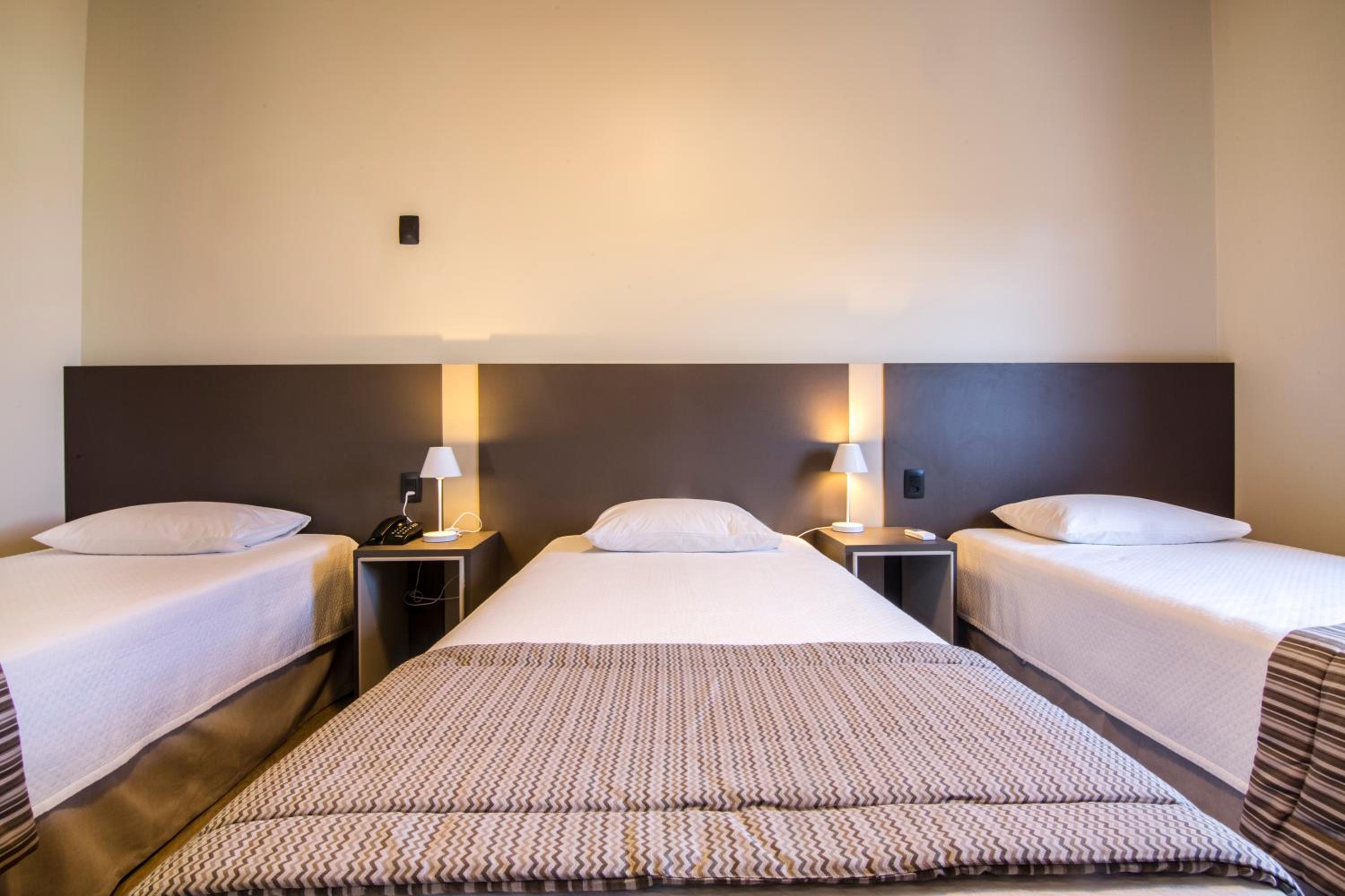 Deluxe Triple Room photo 2