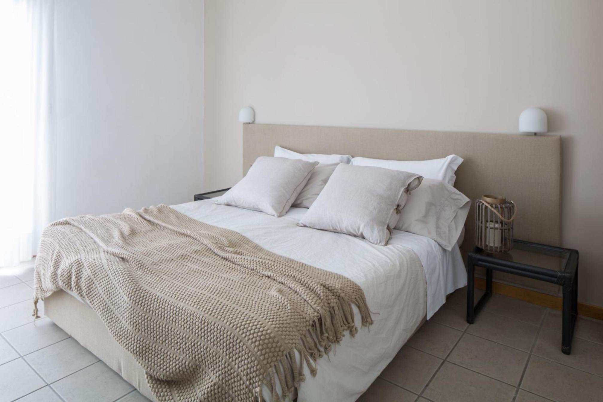 Deluxe Two-Bedroom Apartment with Garden View