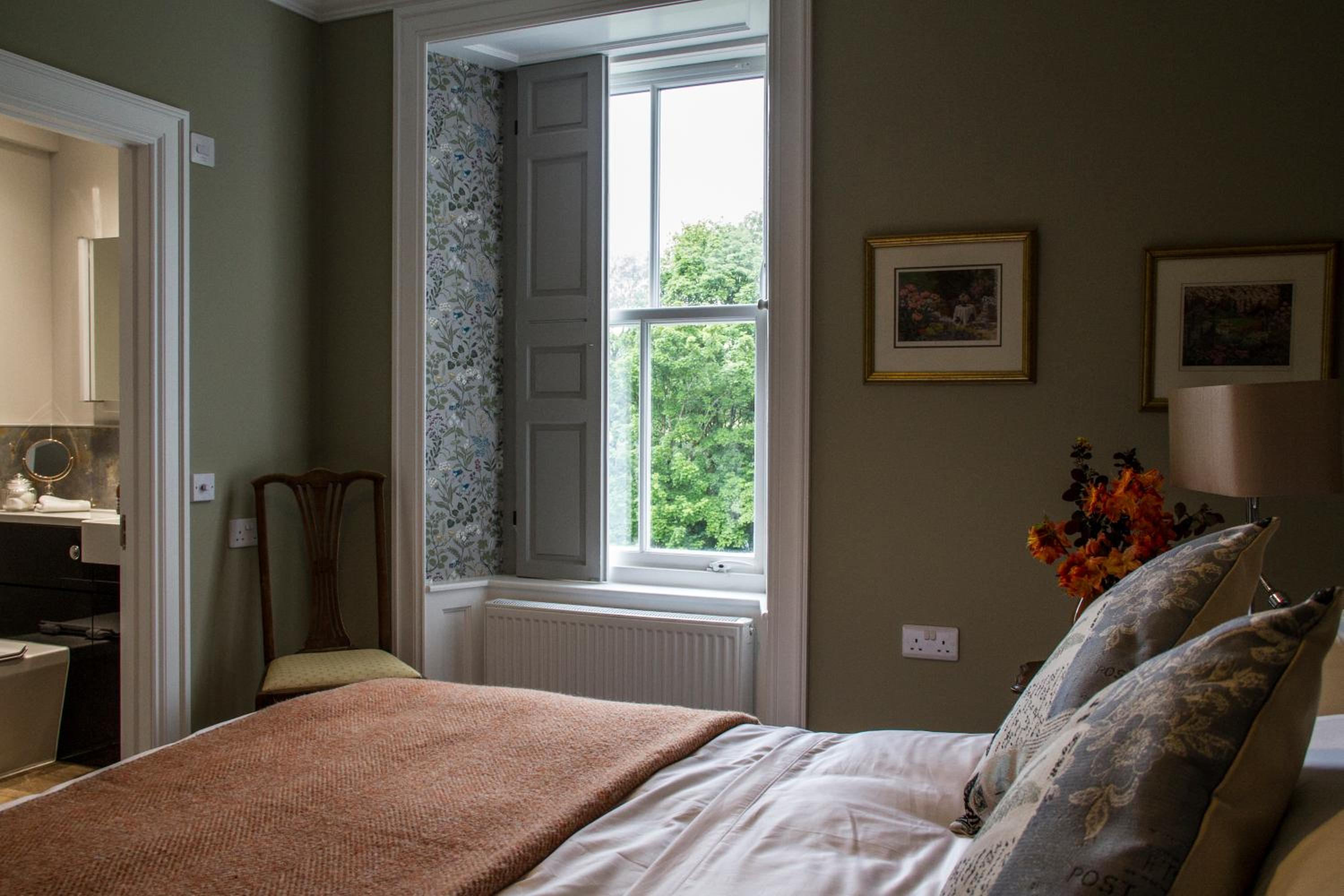 Deluxe Double Room with Shower photo 2