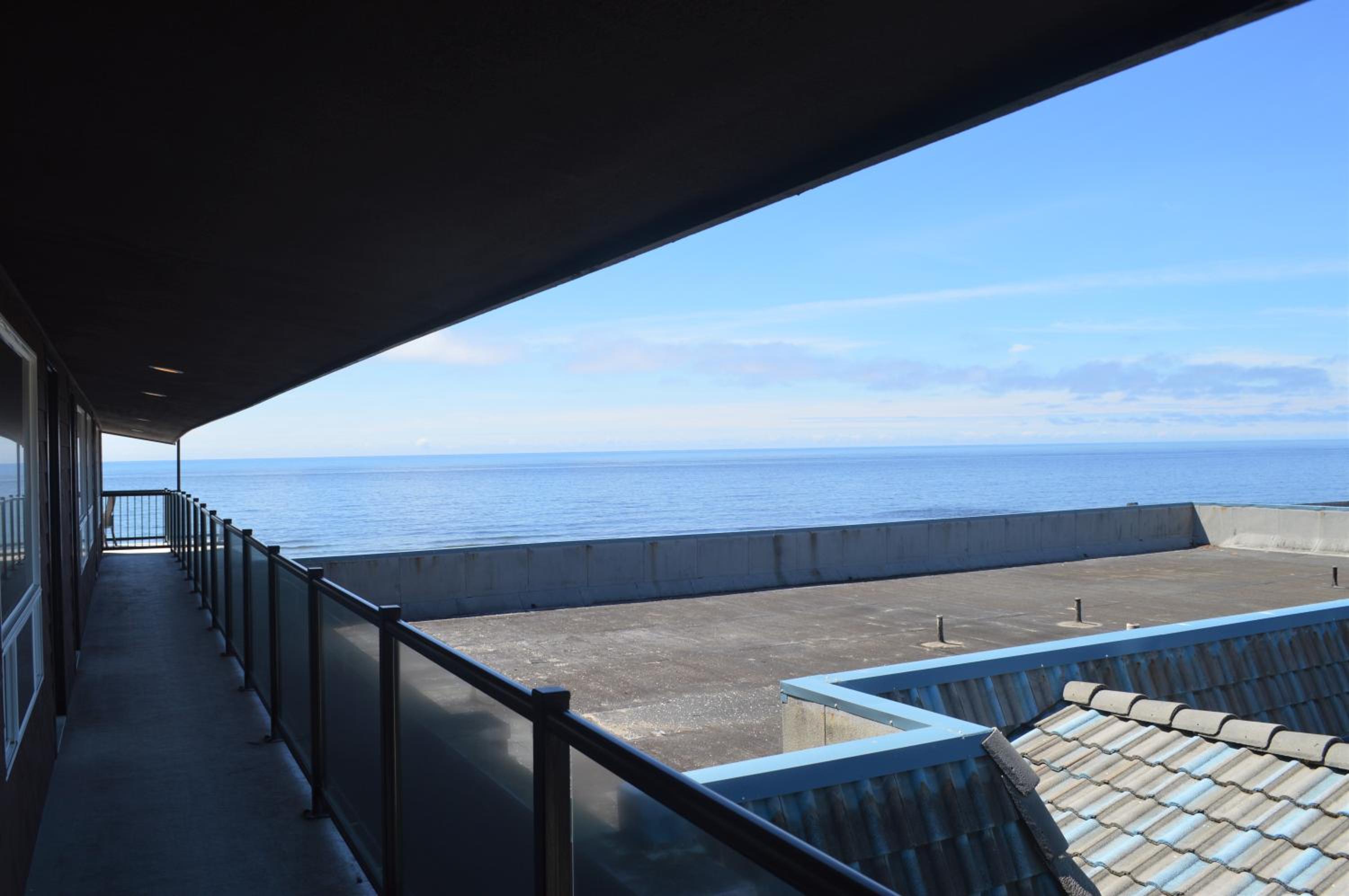 Limited Oceanview with Fireplace "Waves" room photo 2