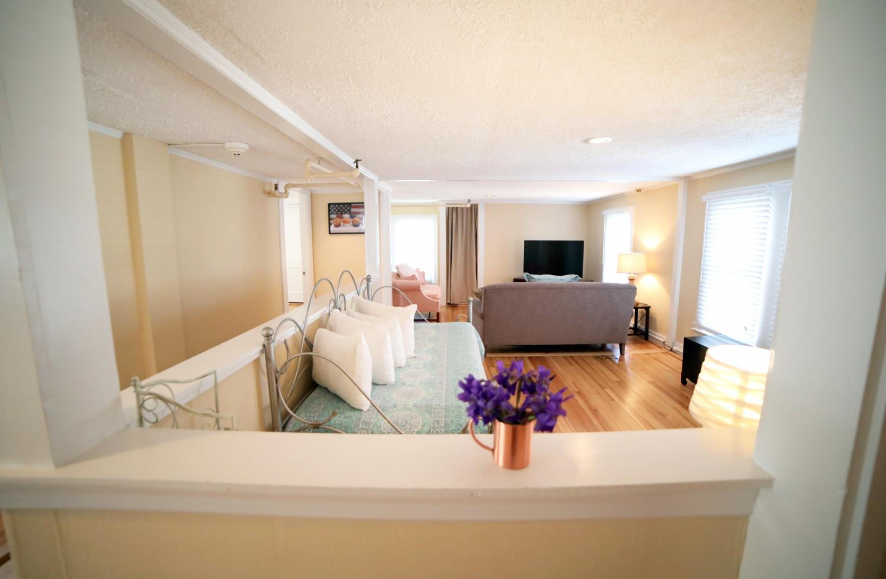 Suite - Photo 4