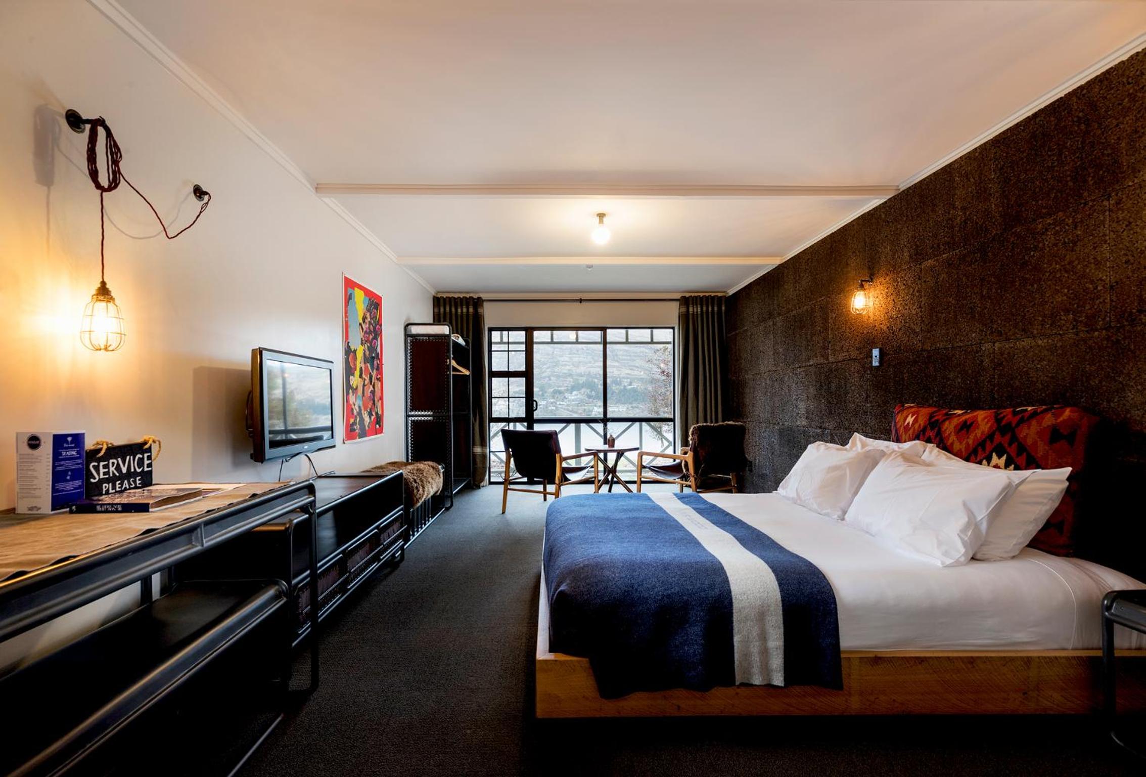 Premium King Room with Lake View