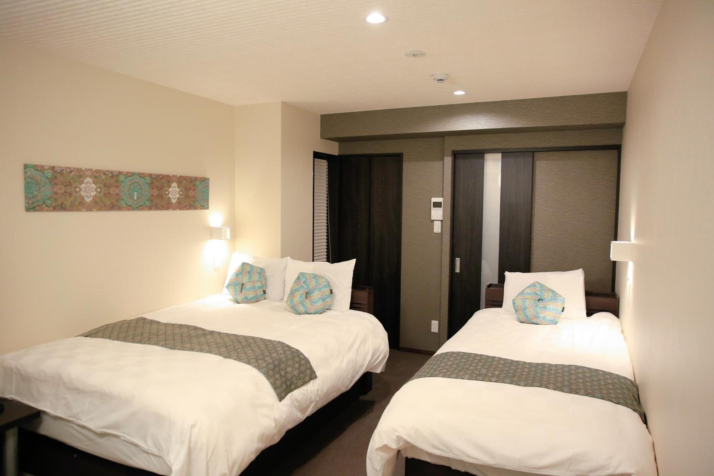 Twin Room with Tatami Area and Garden View
