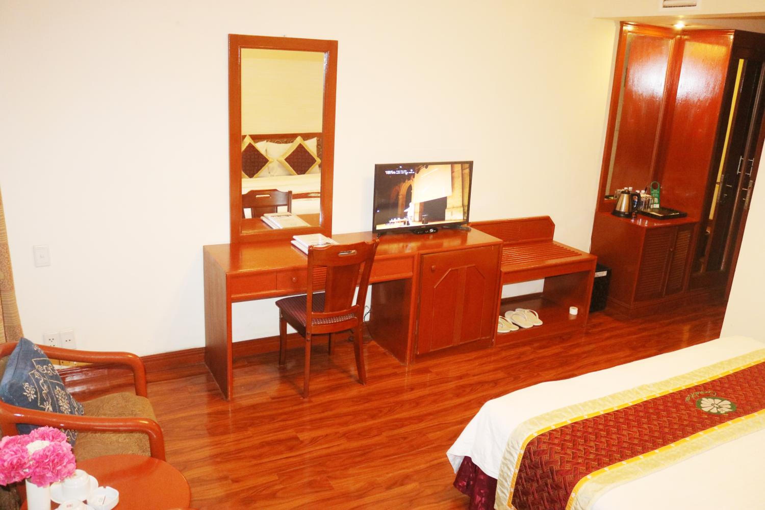 Deluxe Double or Twin Room - Photo 2