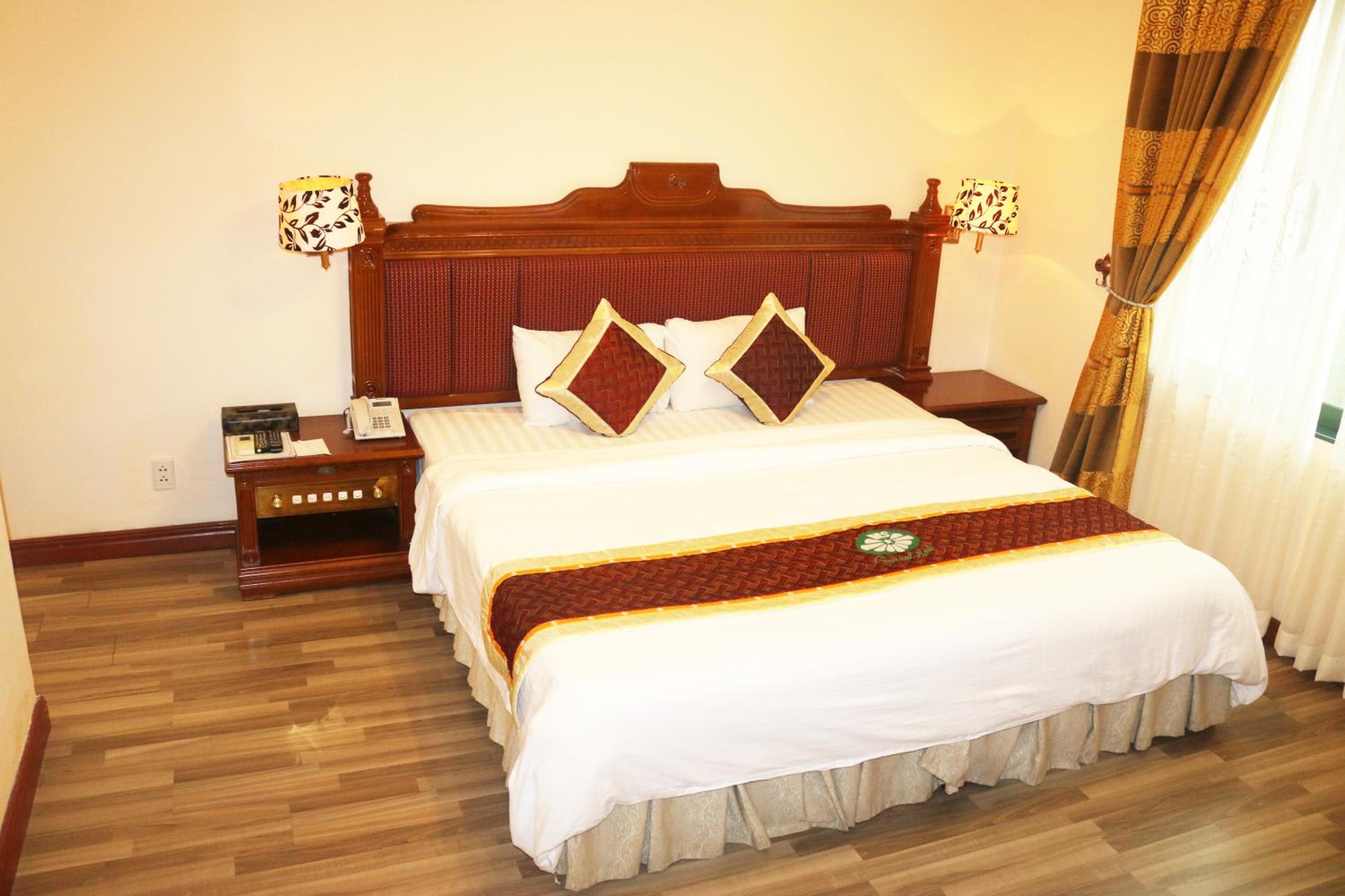 Central Suite - Photo 1