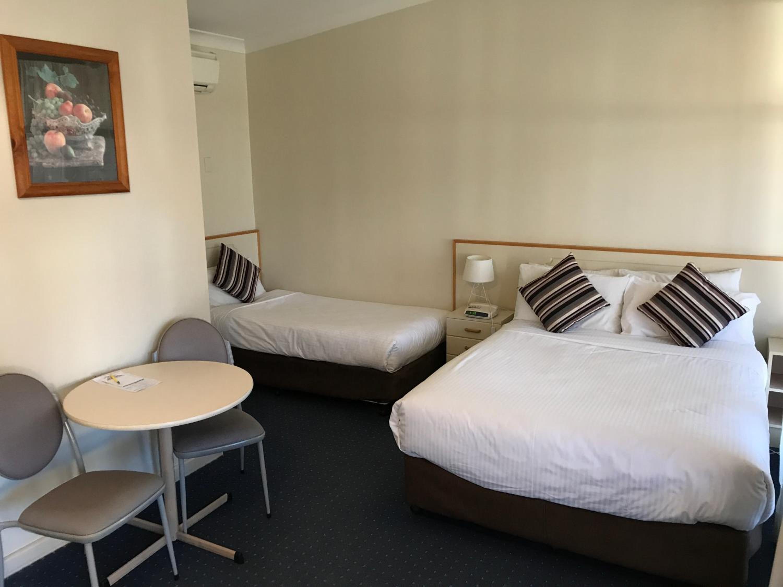 Standard Twin Room photo 1