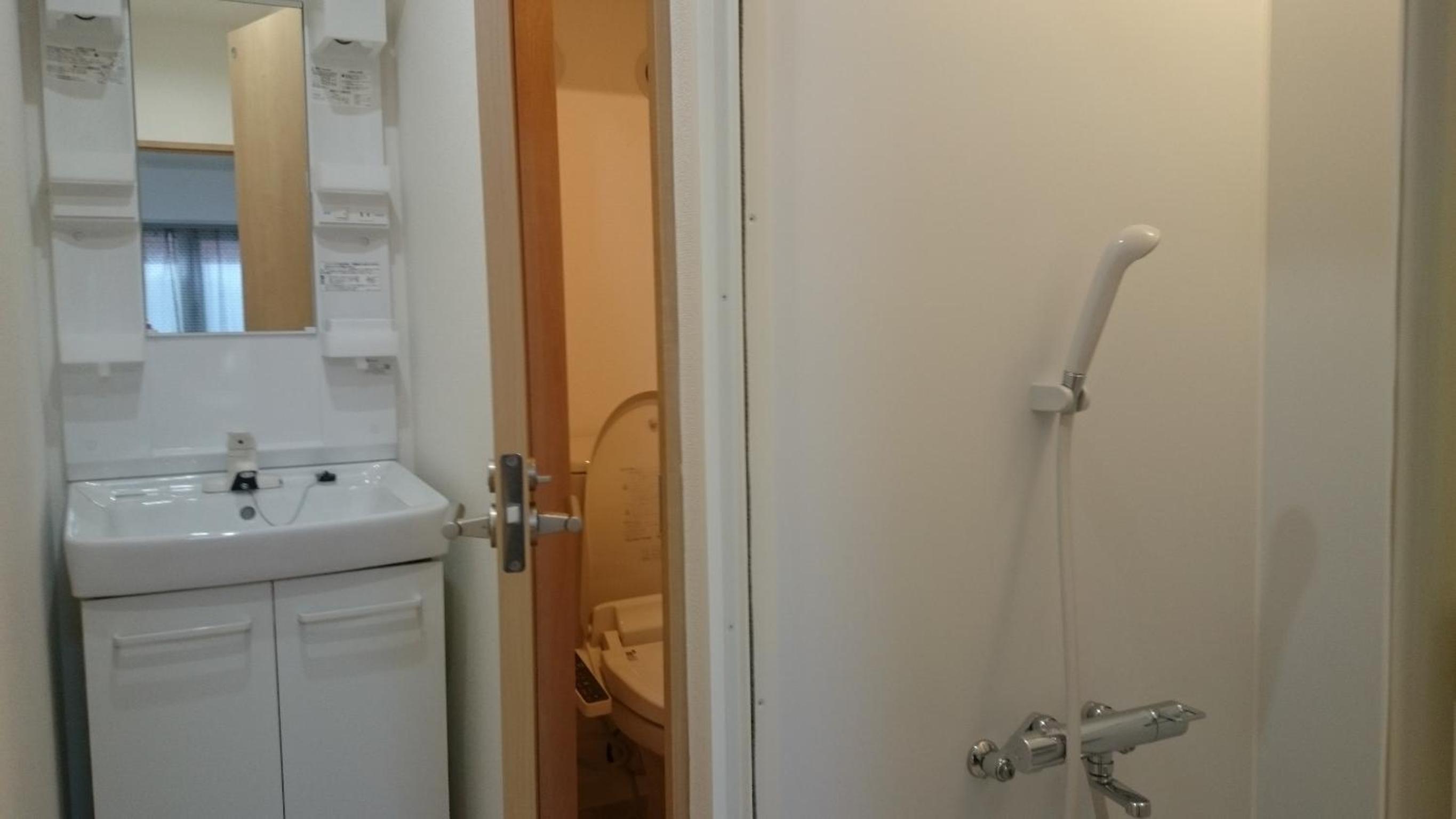 First Floor Tow-Bedroom Apartment photo 2