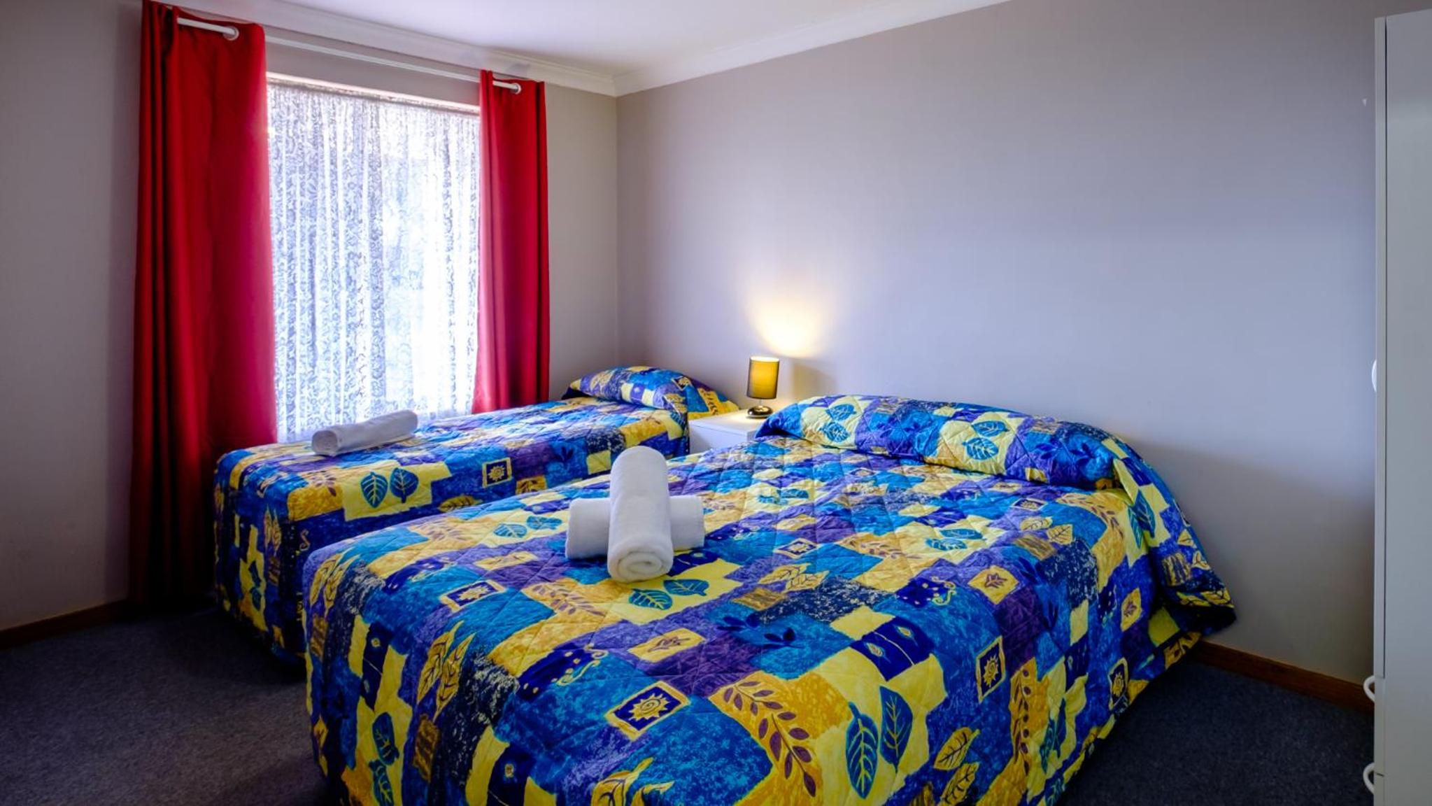 Standard 2 Bedroom Motel - Sleeps 6 photo 1