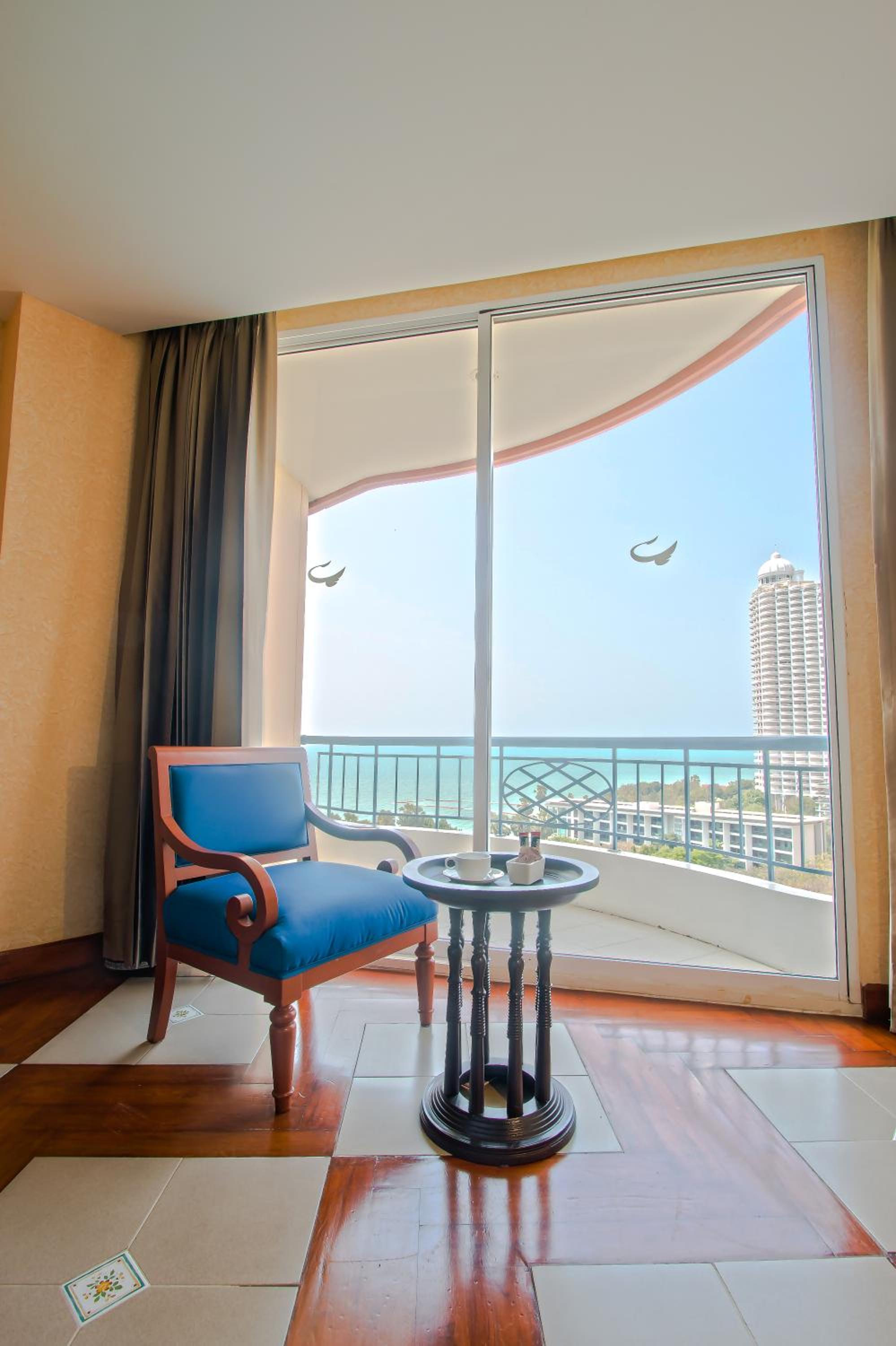 Superior with Sea View