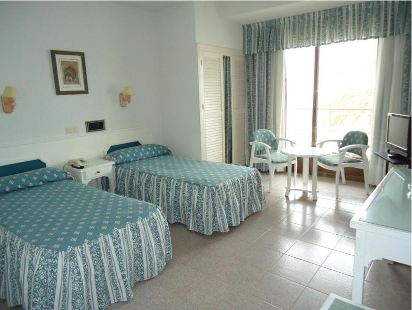 Habitación Doble o con Dos Camas con Cama Adicional
