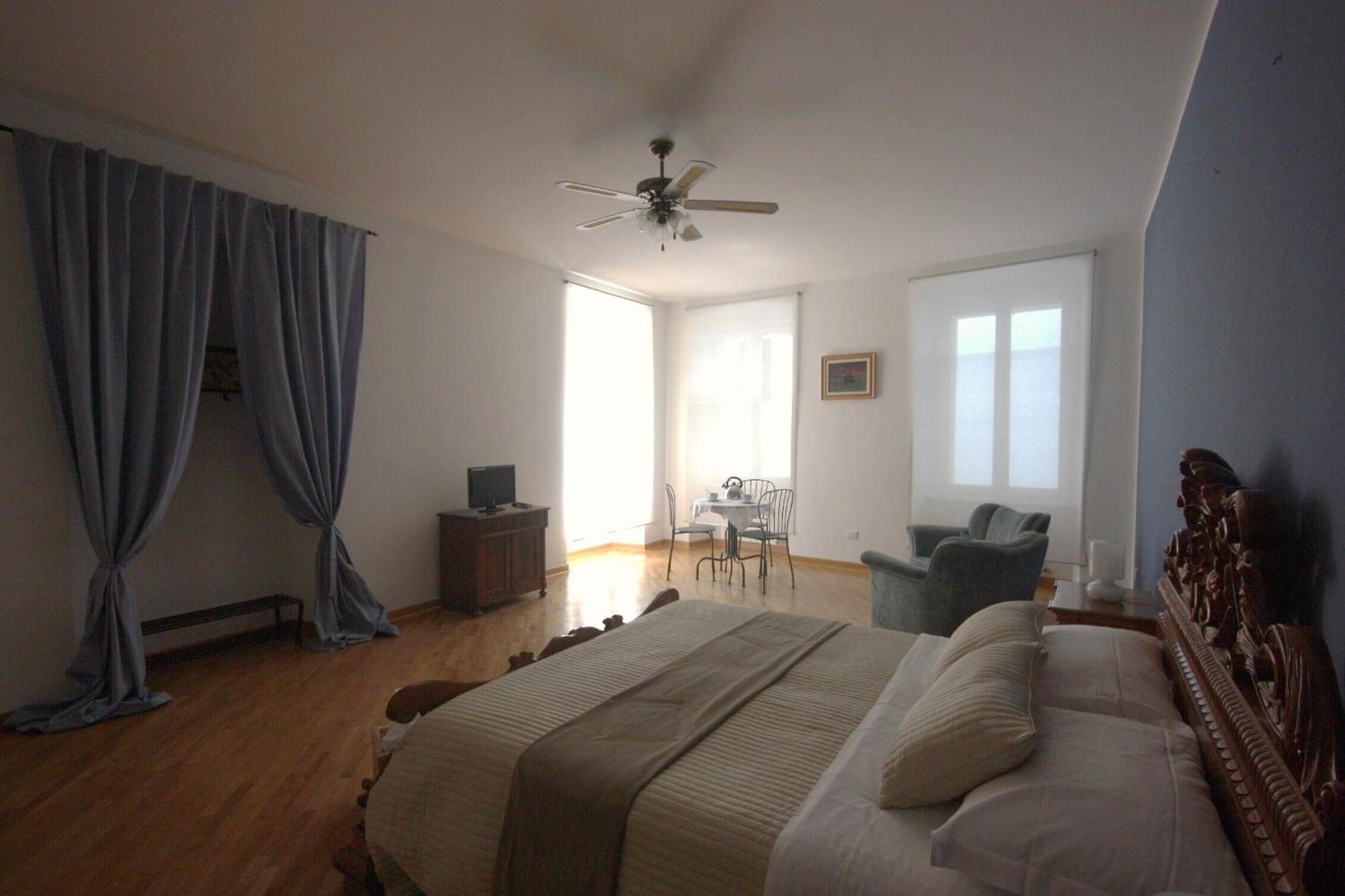 Quadruple Room with Private External Bathroom - Photo 1