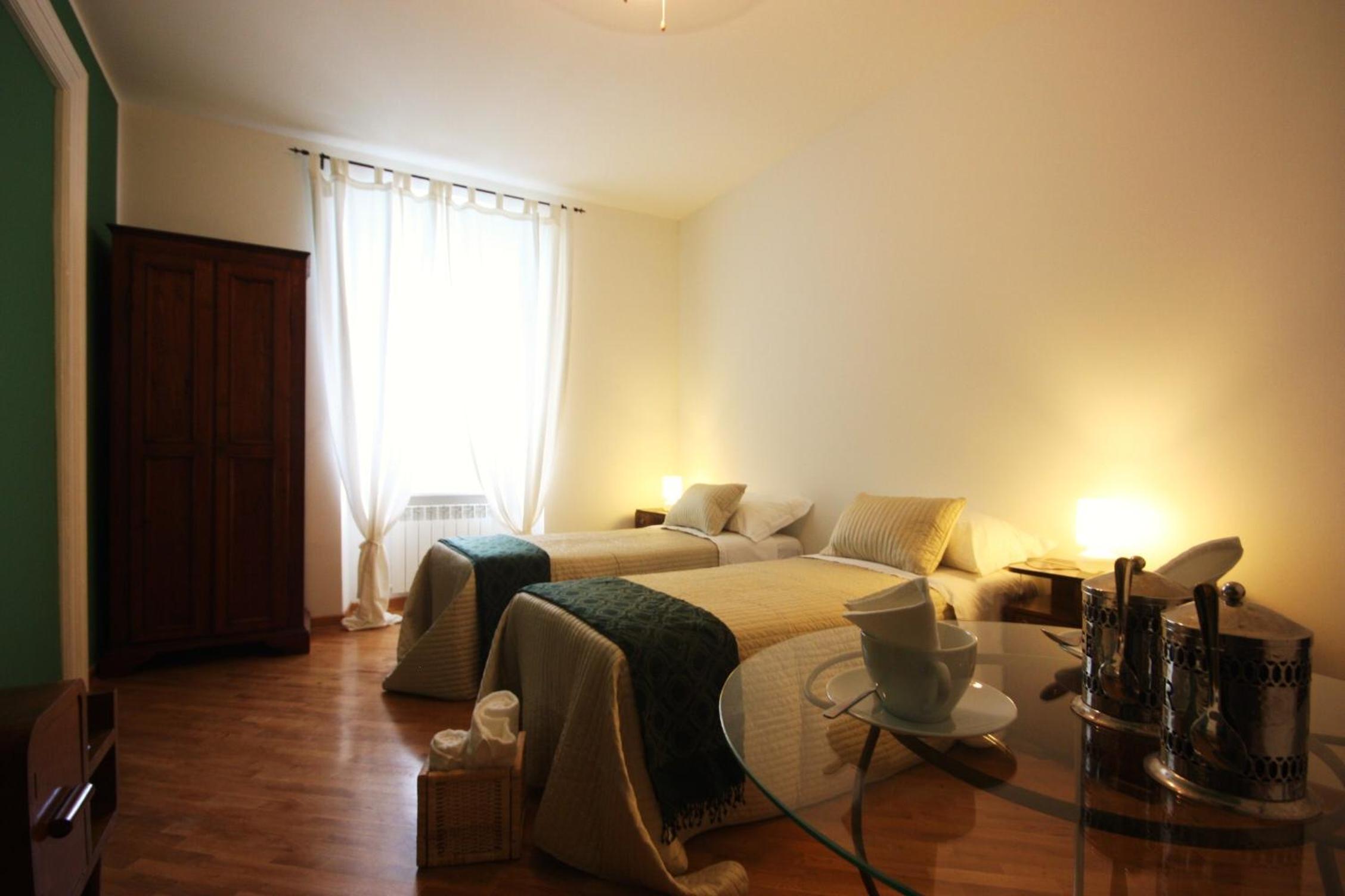Double or Twin Room - Photo 7