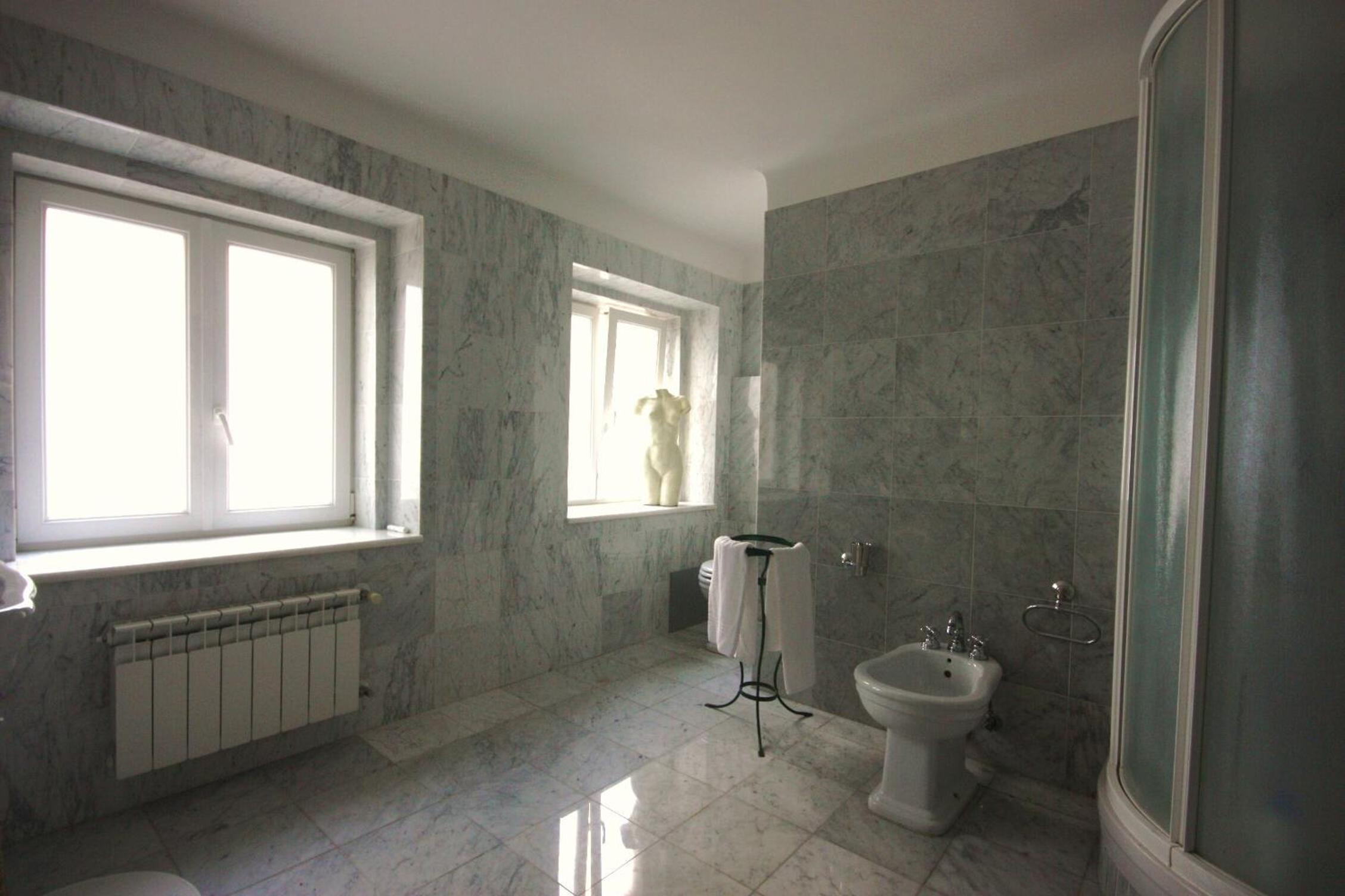 Double or Twin Room - Photo 3