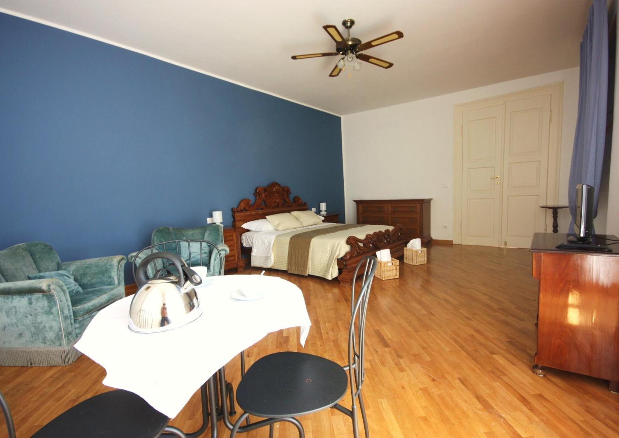 Quadruple Room with Private External Bathroom - Photo 9