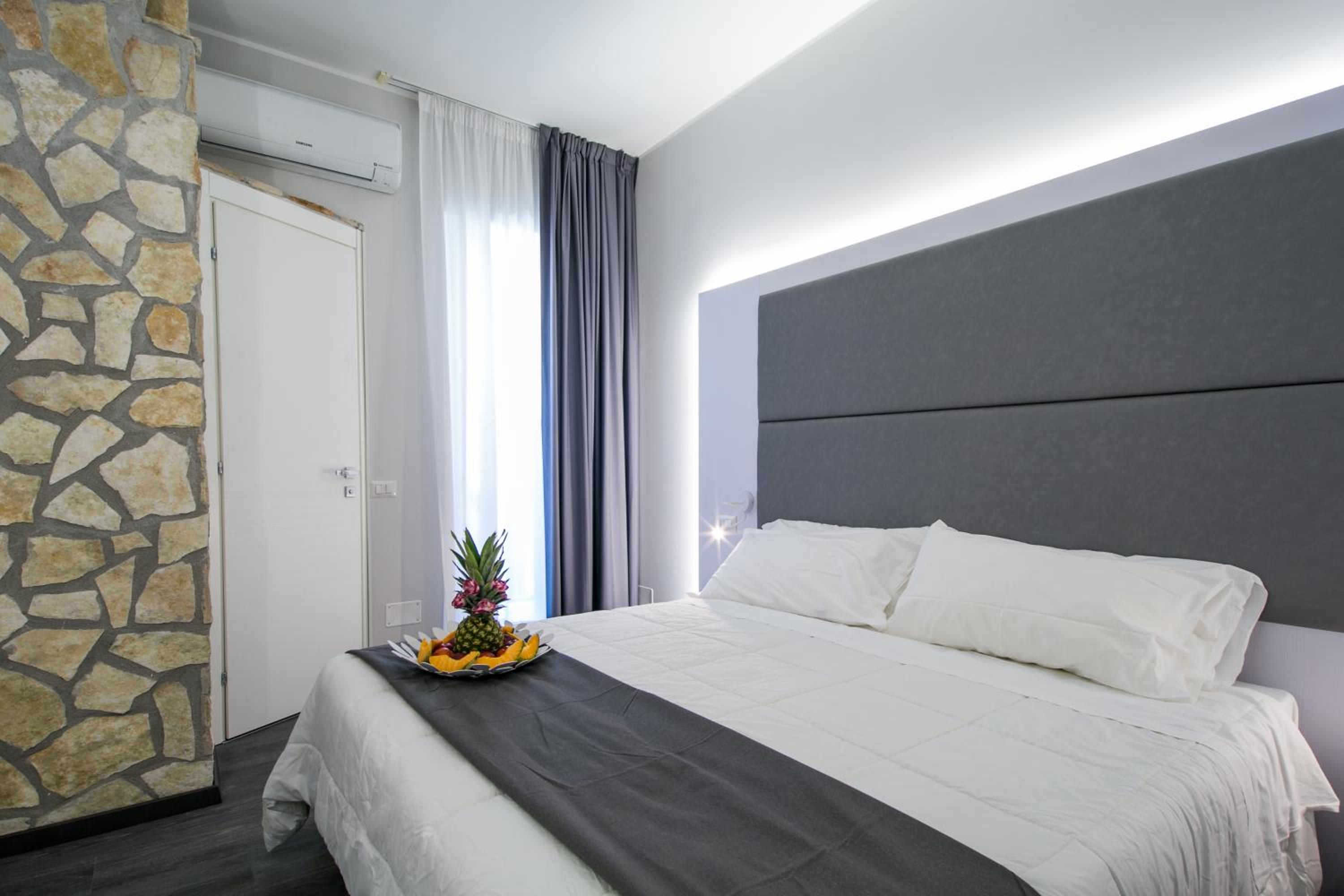 Standard Double Room - Photo 1
