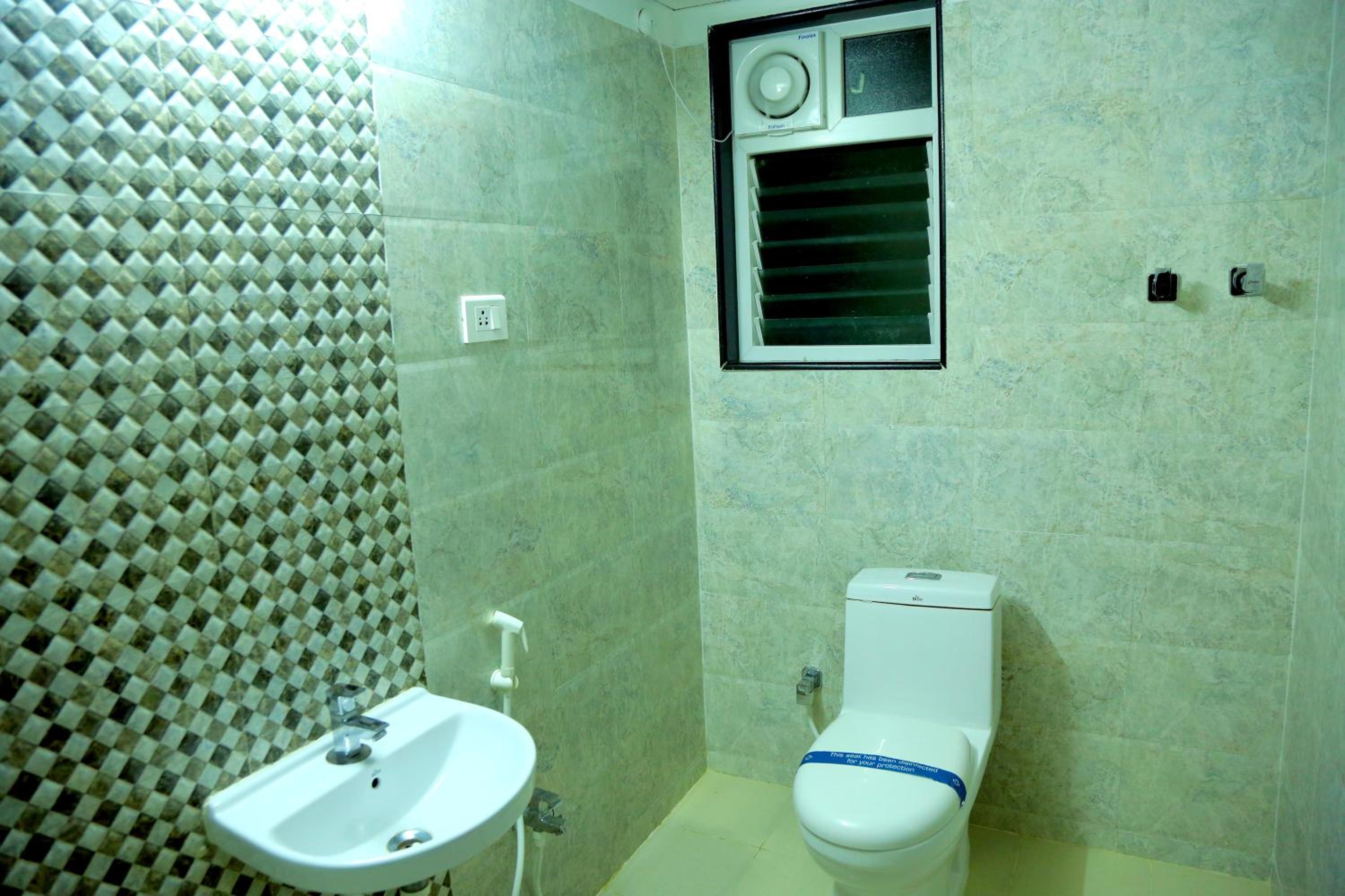 Superior Family Room (INR 100 discount on Sightseeing Tour + Free Linen Change Subject to Availability + Guaranteed Early Check-in/Late Check-out) photo 2