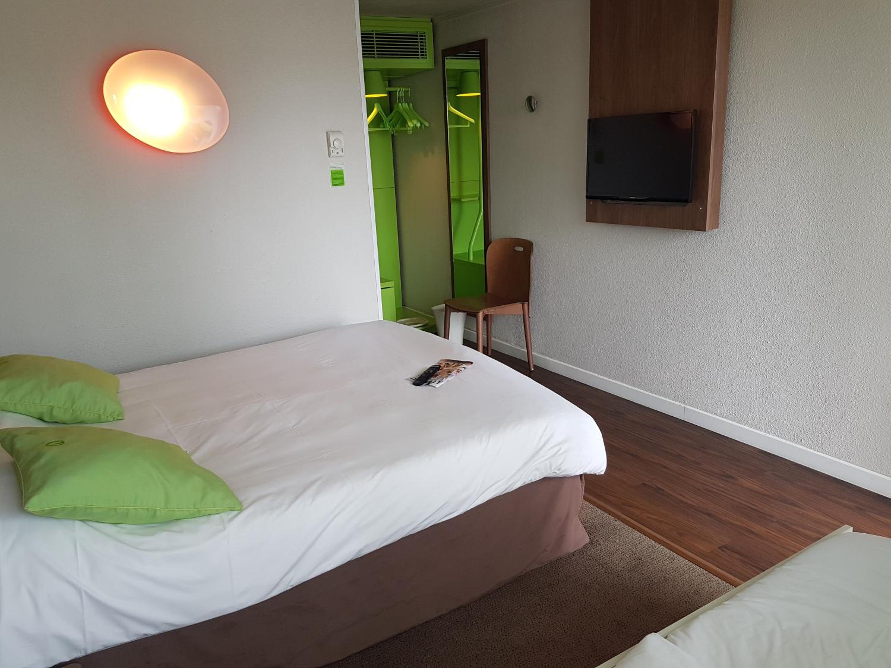 Standard Twin Room with One Single Bed - Up to Ten Years - Photo 2