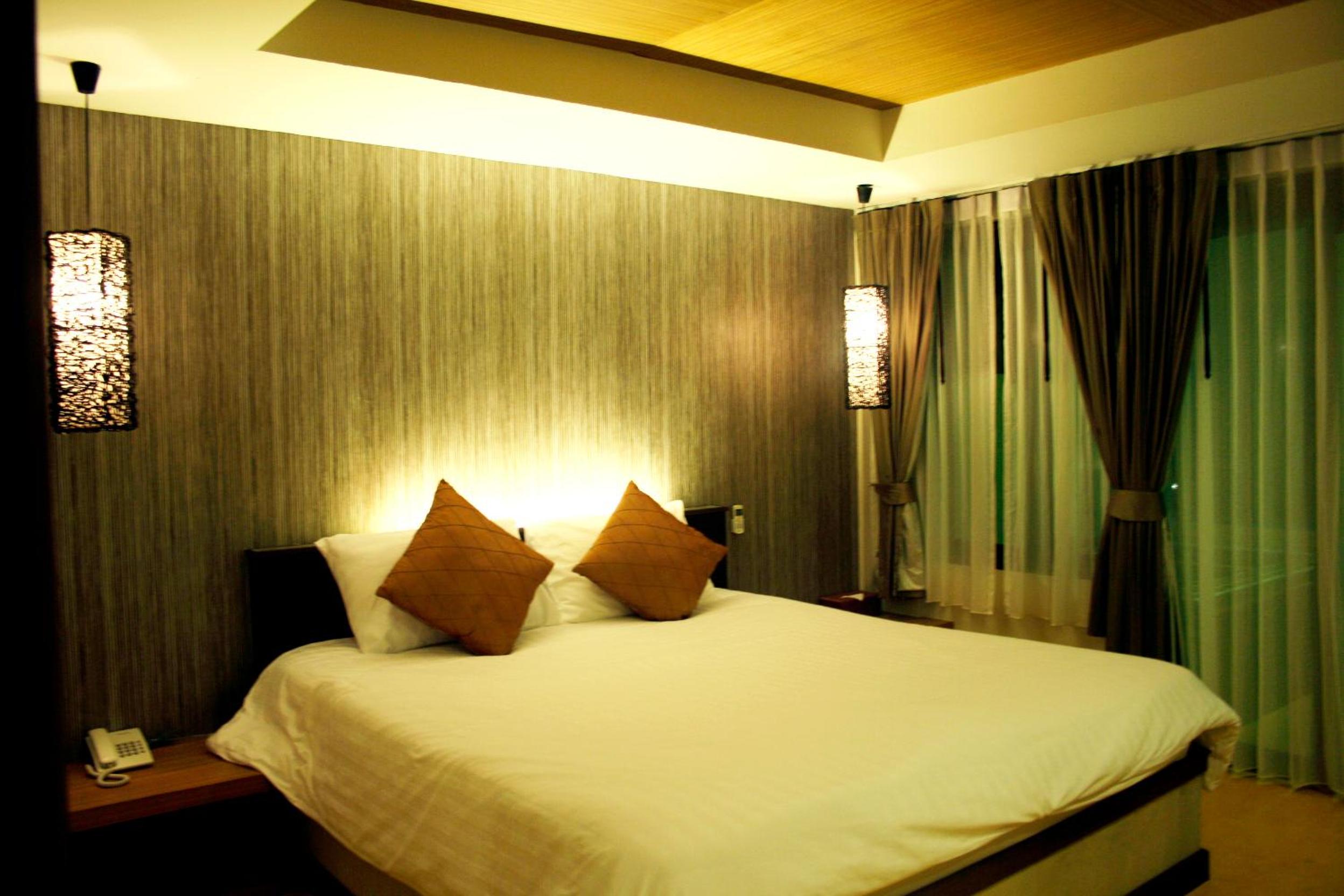 Double Room with Pool View photo 2