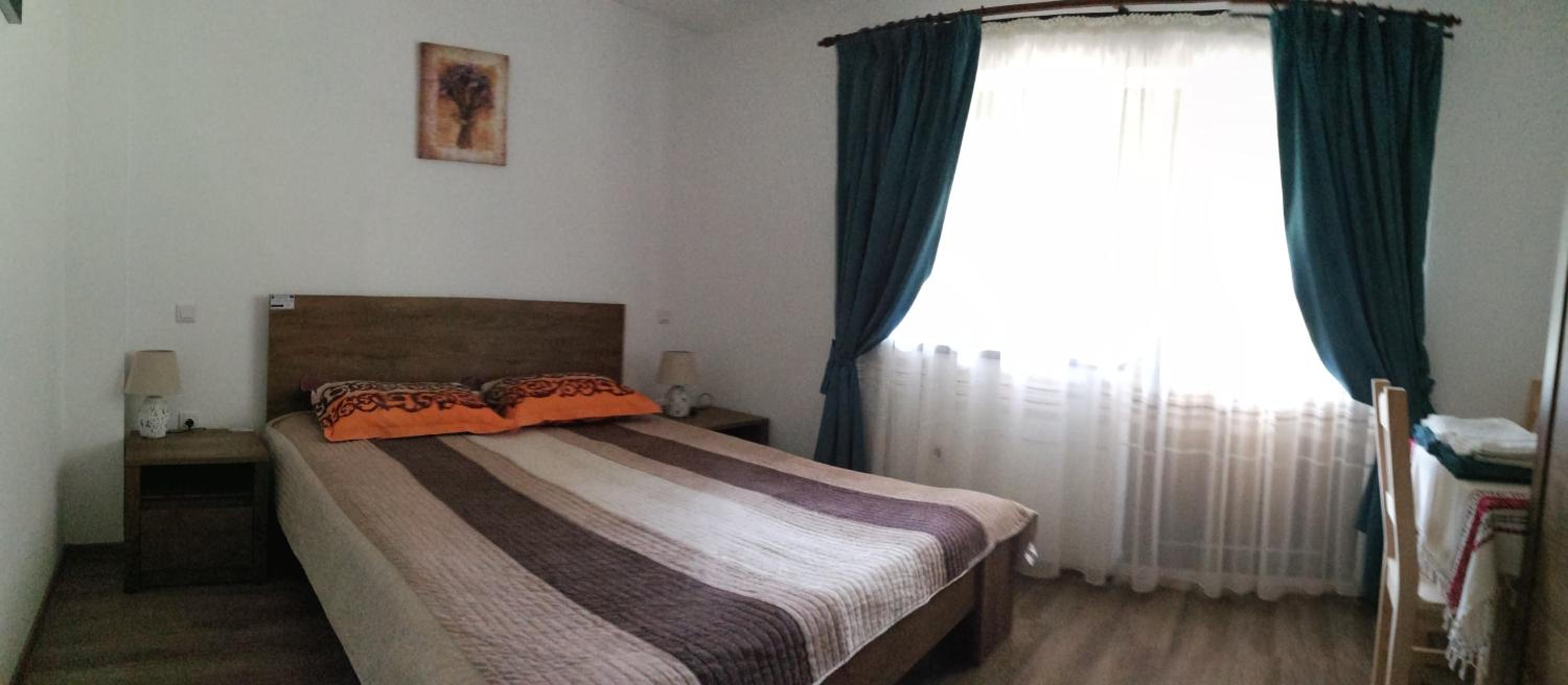 Double Room with Private Bathroom - Photo 36