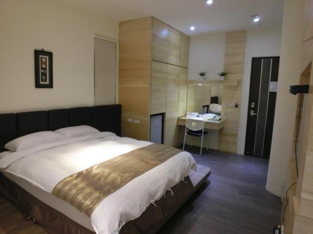 Double Room with Private Bathroom photo 2