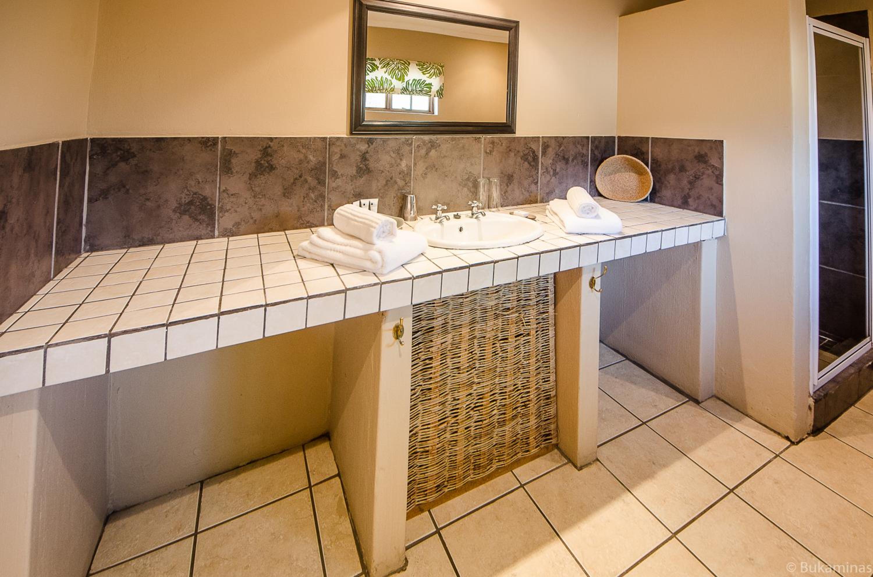 Family Room - Photo 9