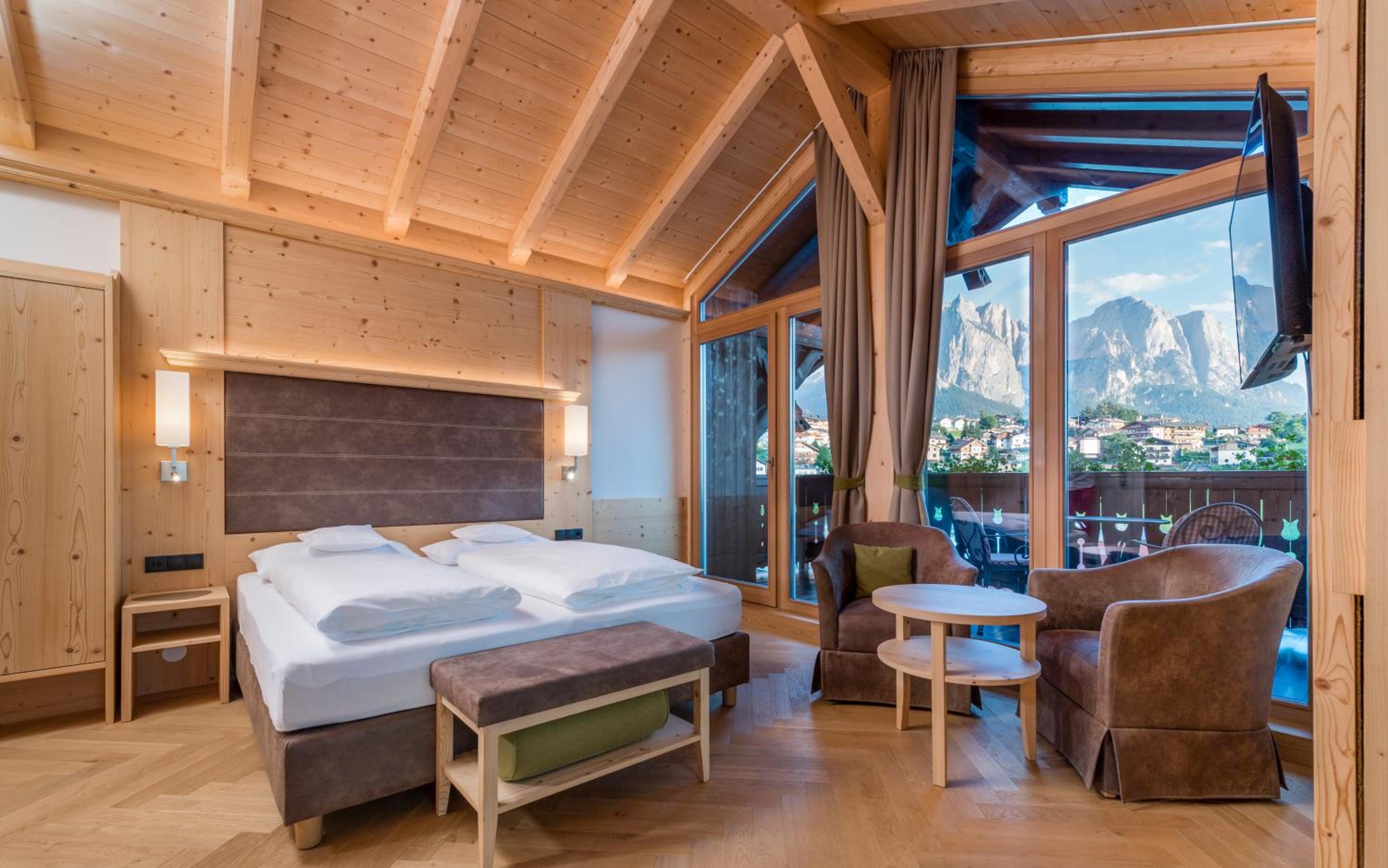 Junior Suite with Mountain View photo 1