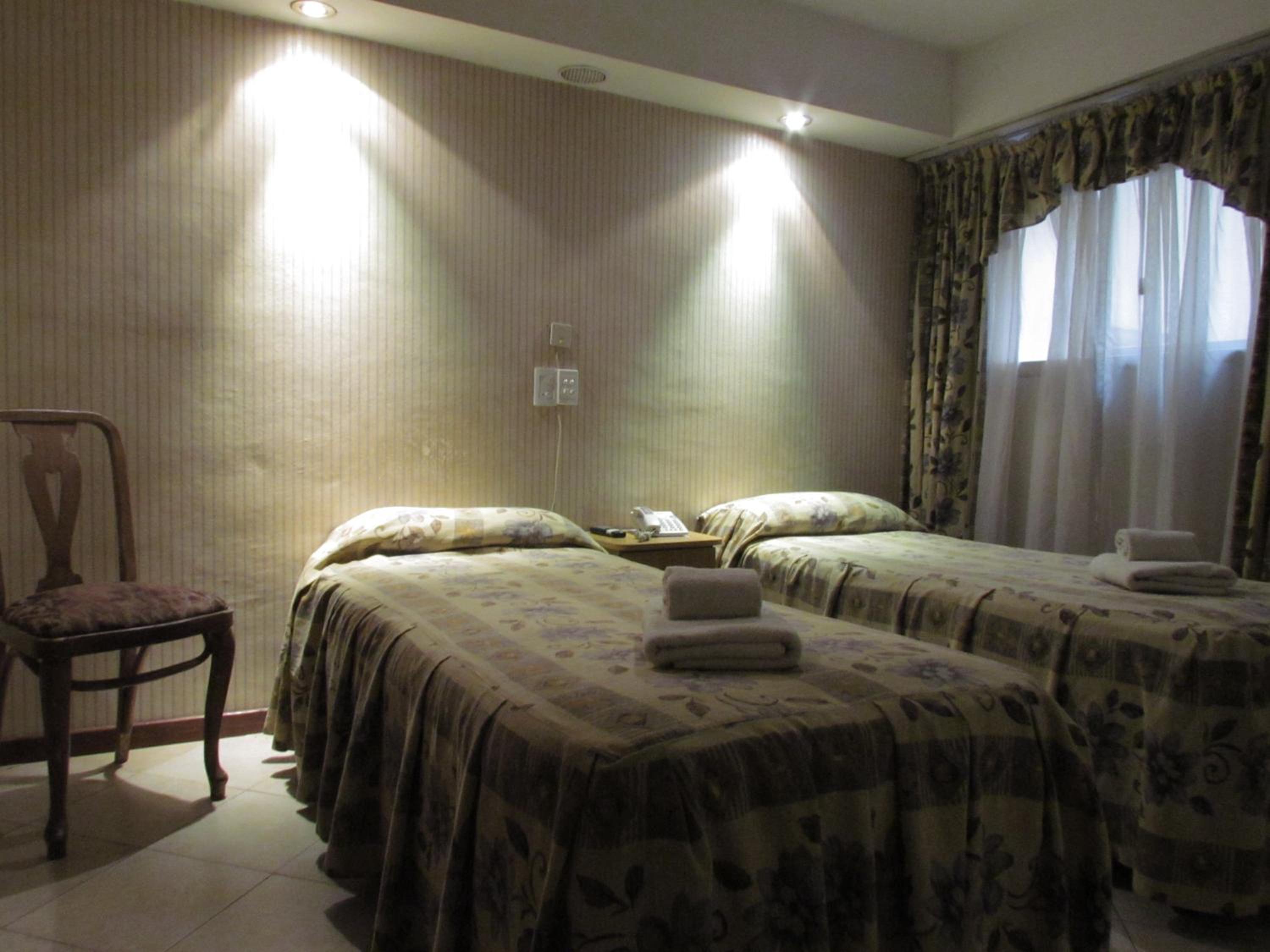 Standard Twin Room photo 2