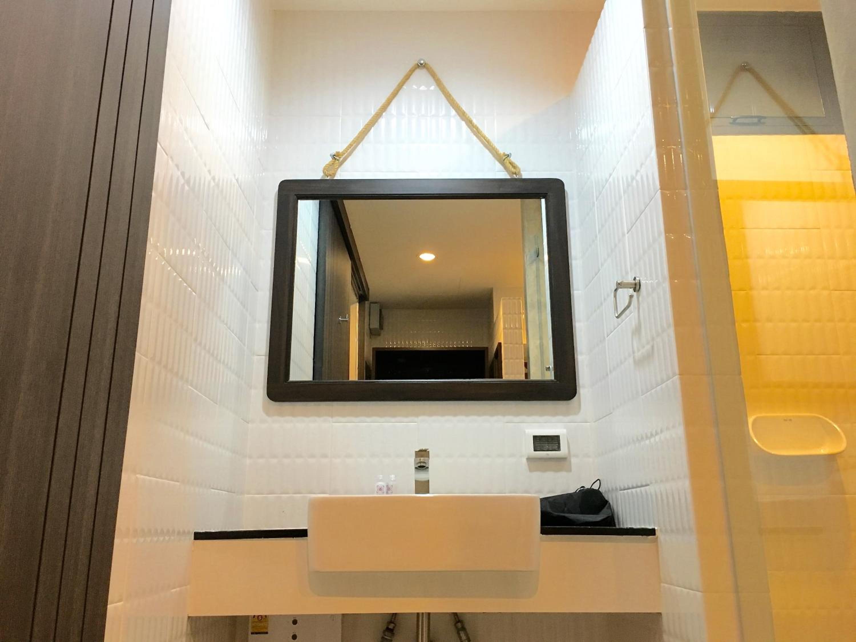 Deluxe Double Room - Photo 10