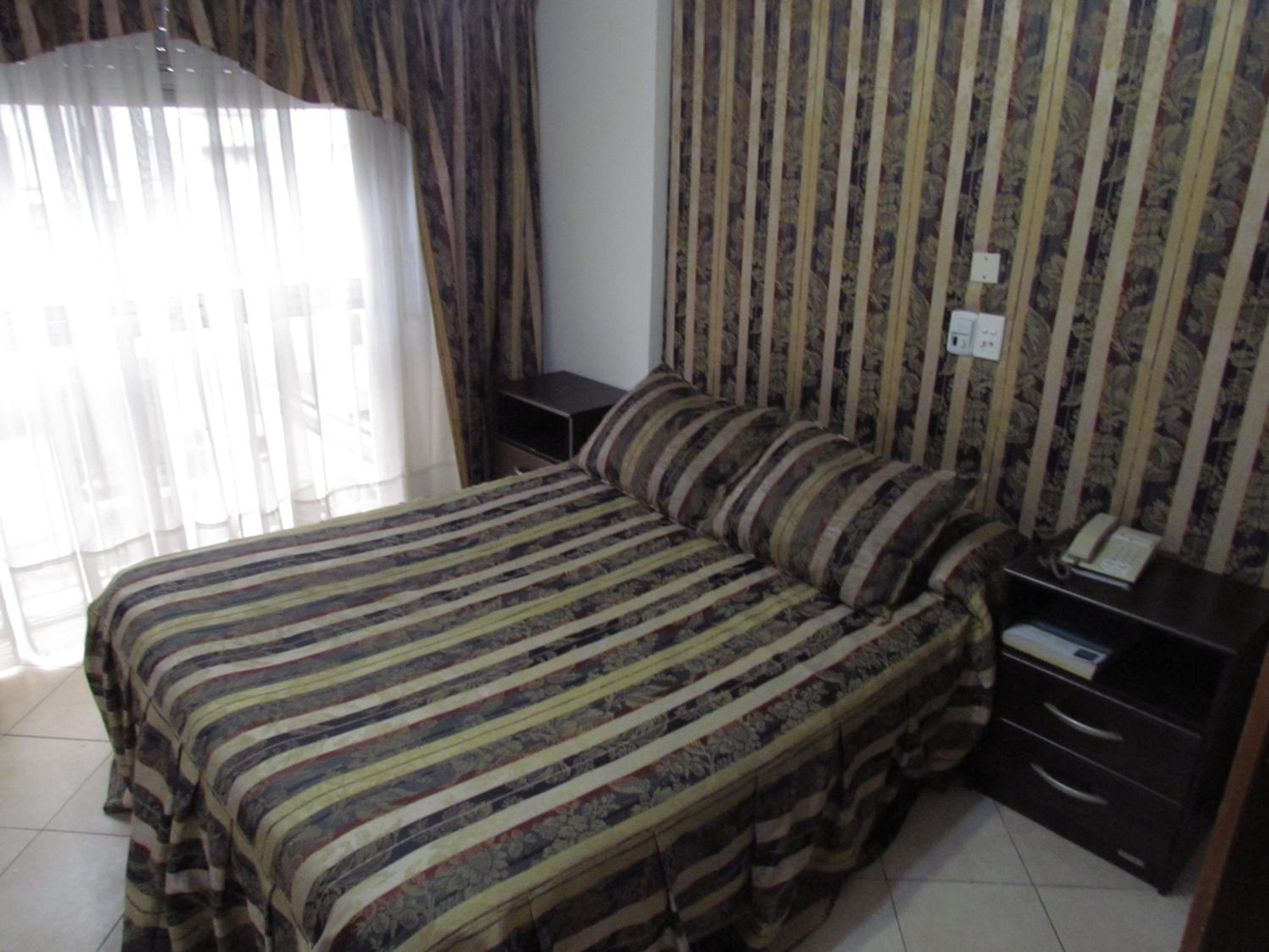 Quintuple Room (5 Adults) photo 3