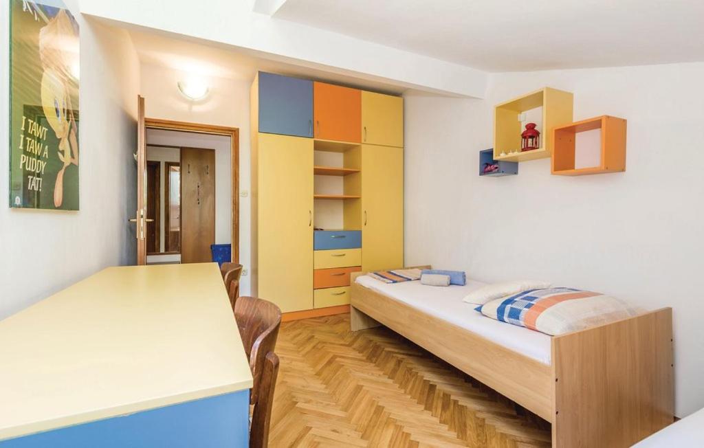 Two-Bedroom Apartment photo 2