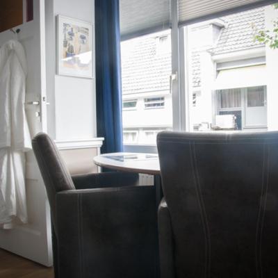 Double Room with Private Bathroom - Photo 2