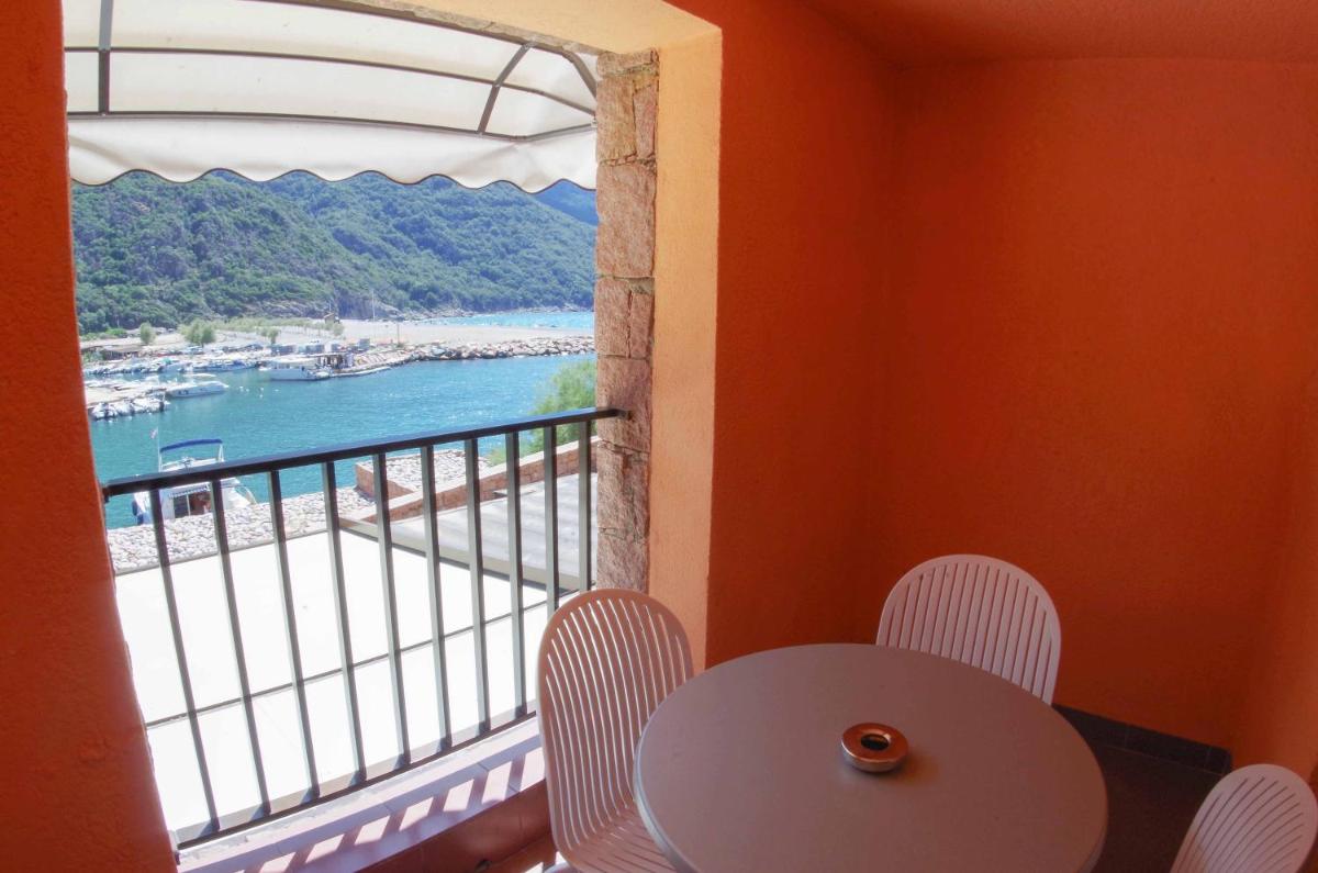 Quadruple Room with Sea View photo 2