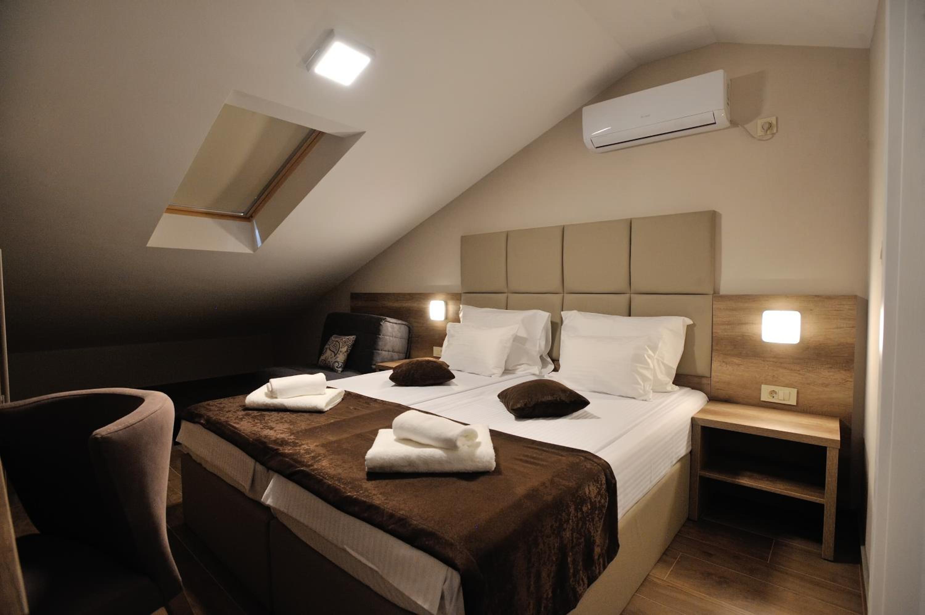Economy Double or Twin Room photo 2