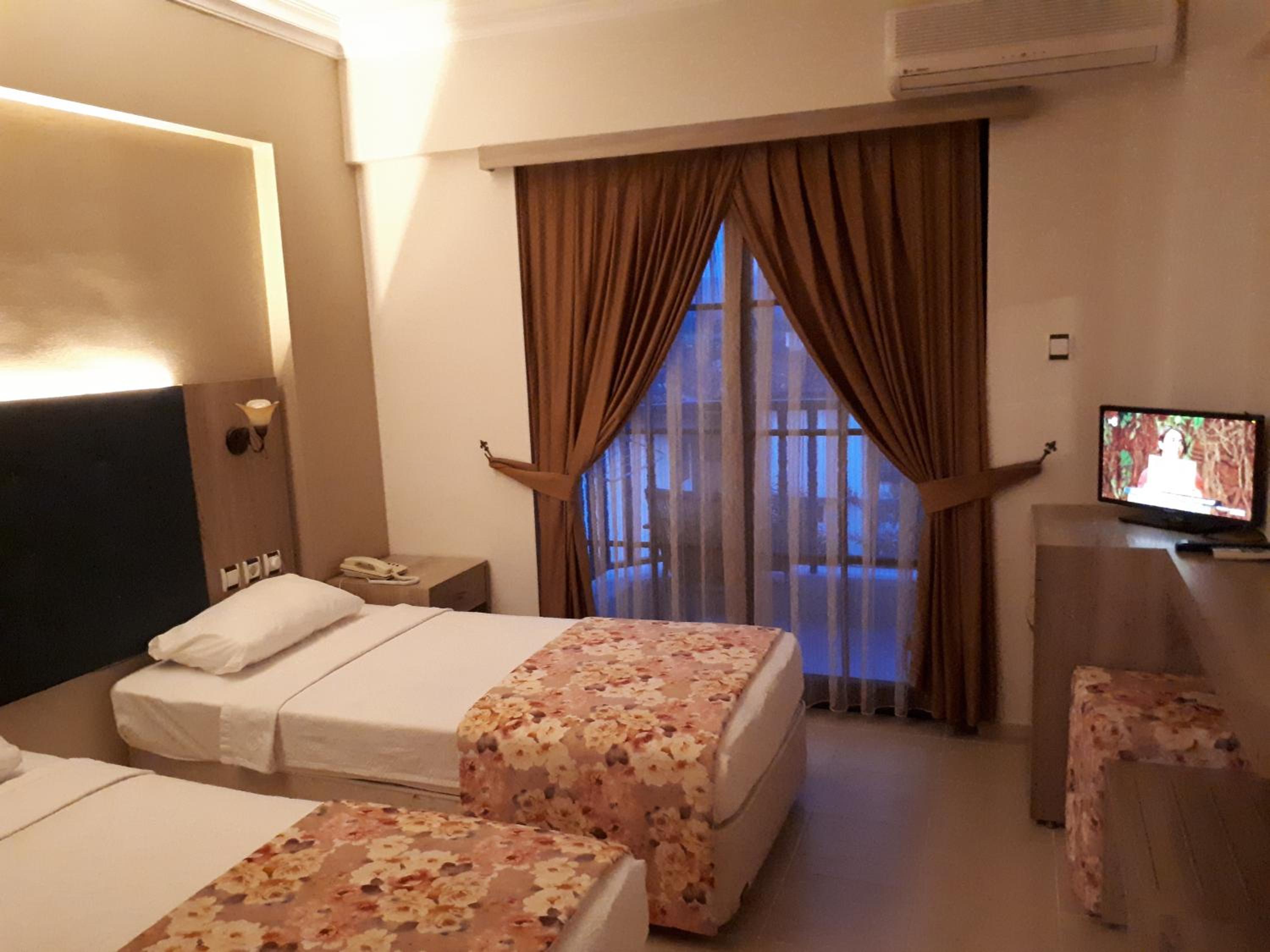 Standard Double or Twin Room photo 1