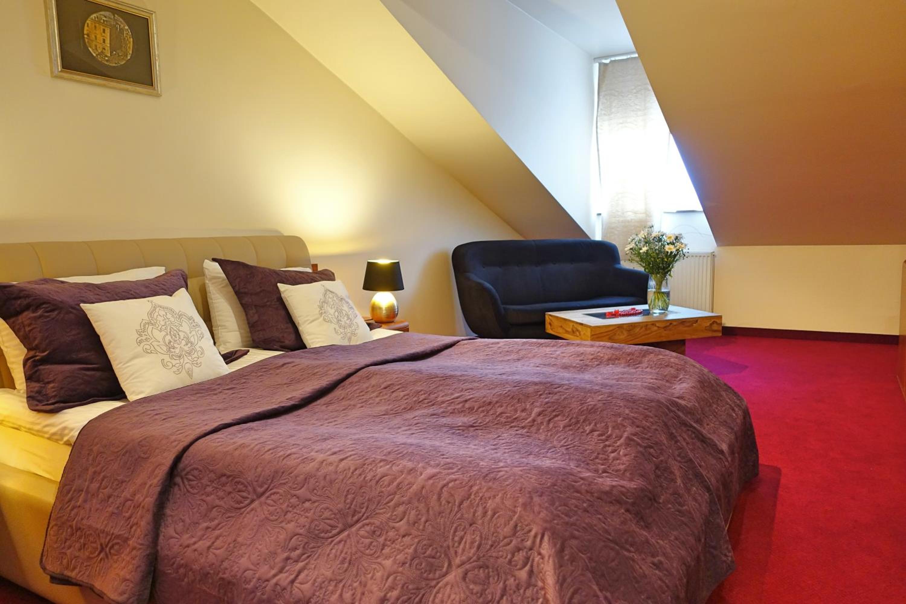 Double Room - Photo 9