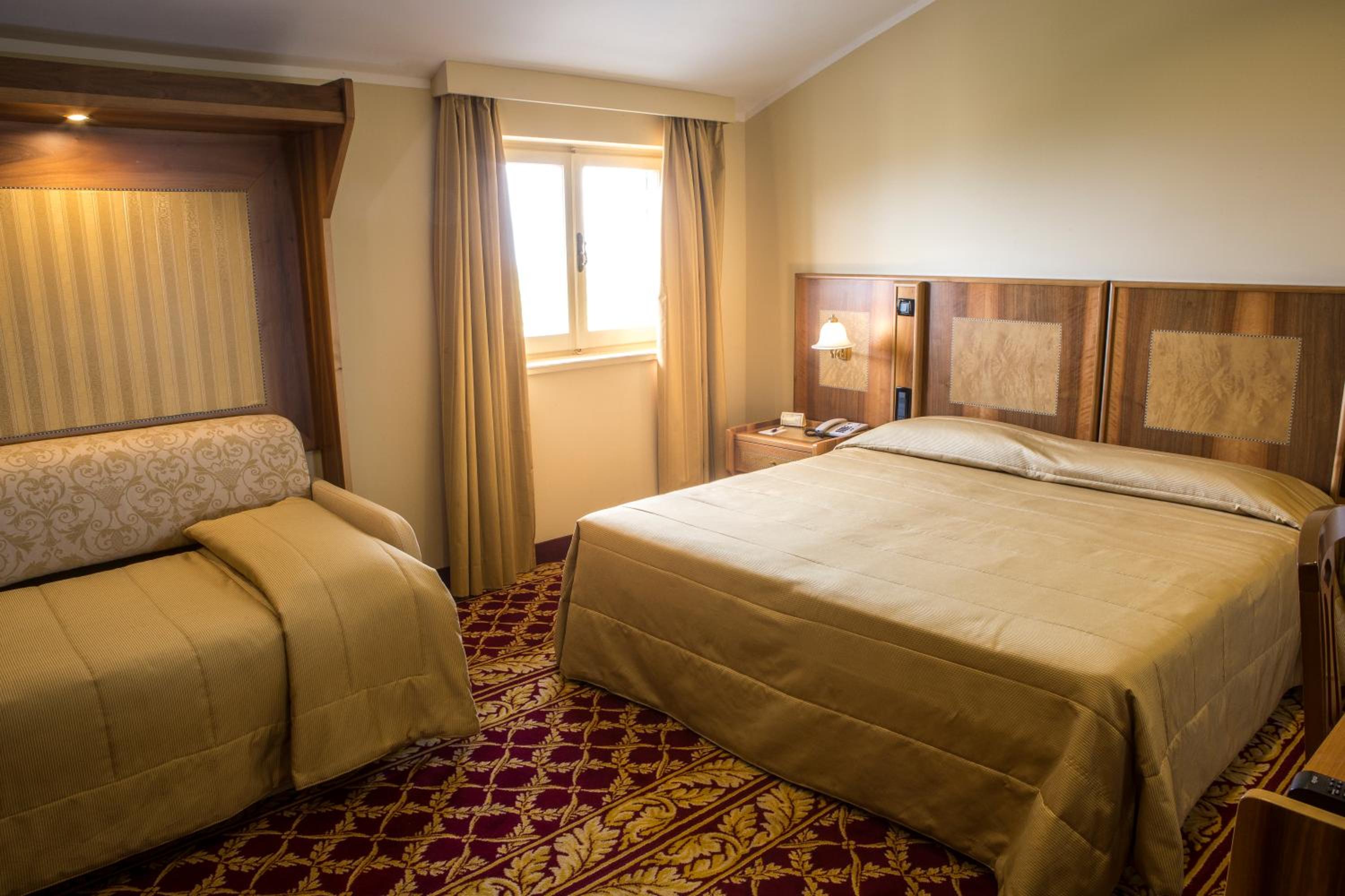 Superior Triple Room - Photo 1