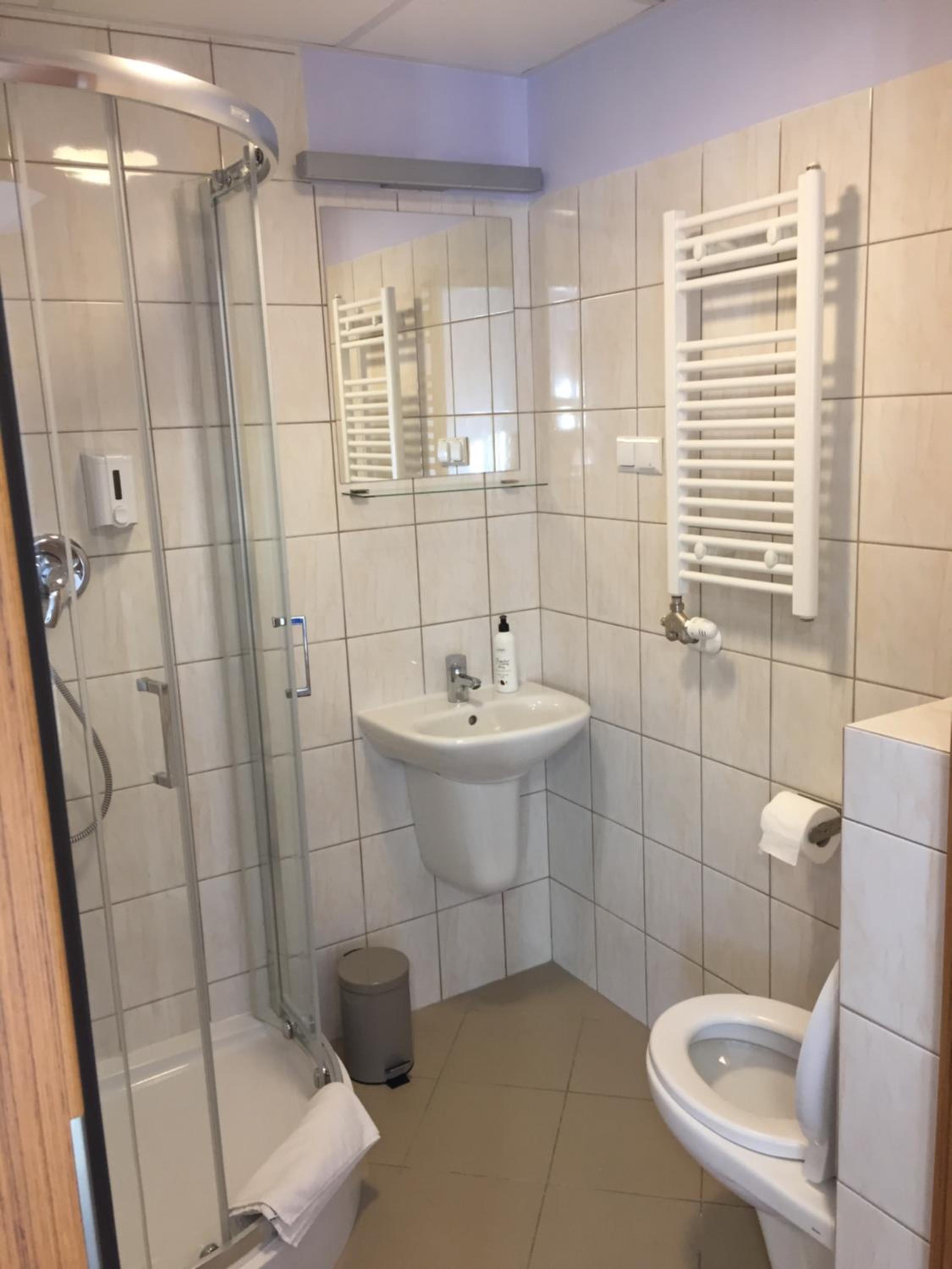 Double Room - Photo 6