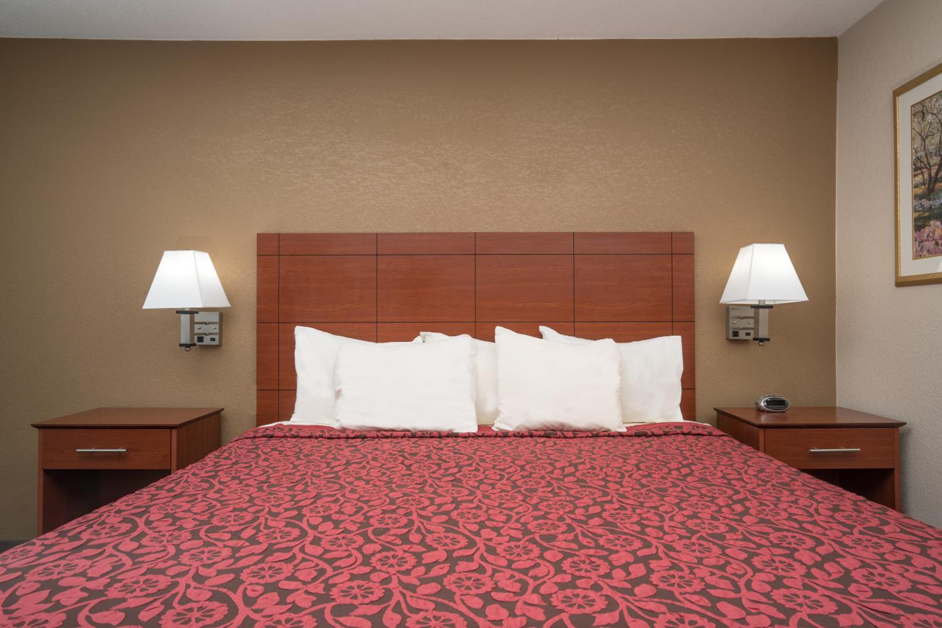 King Studio Suite - Non-Smoking - Photo 1