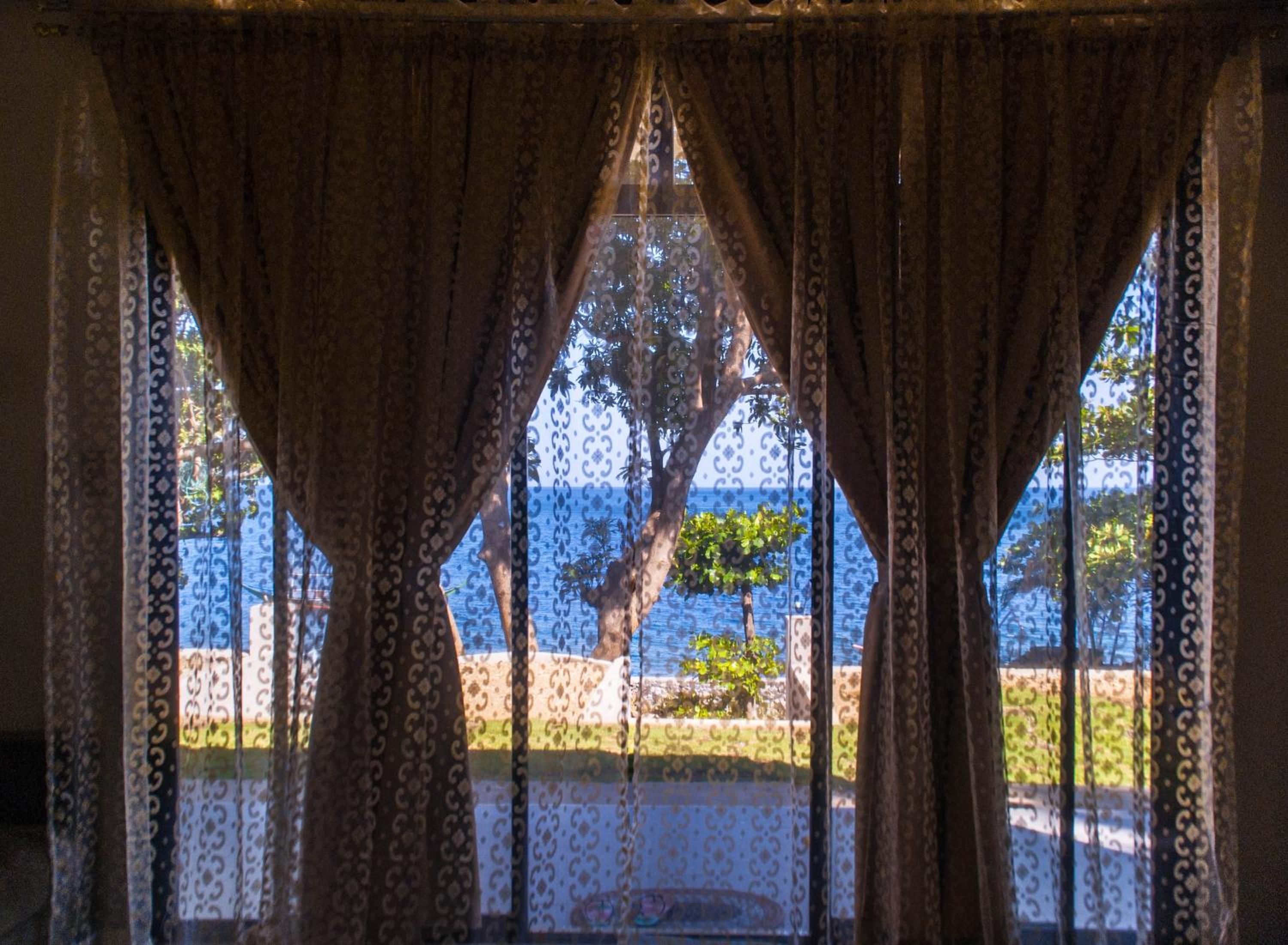 Deluxe Twin Room with Sea View - Photo 14