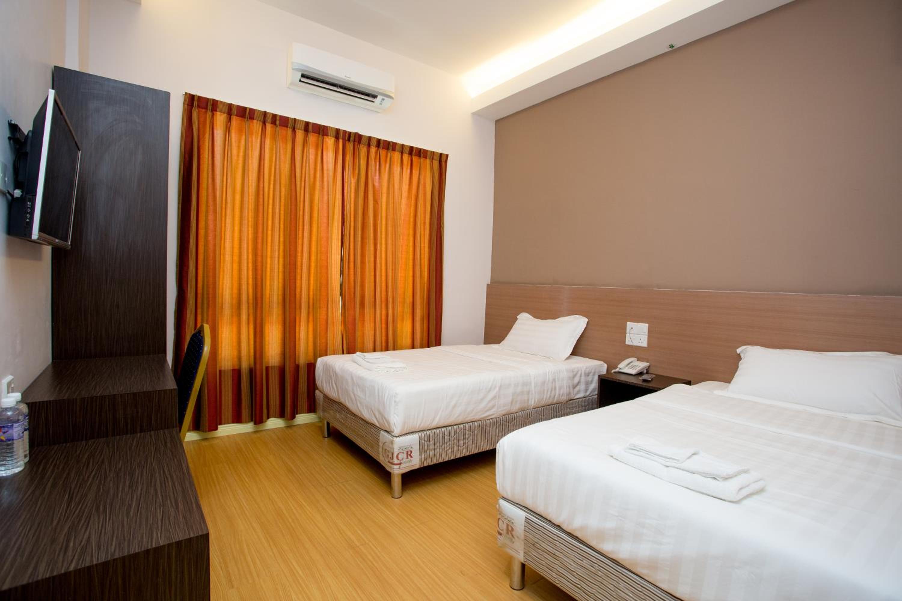 Deluxe Twin Room photo 2